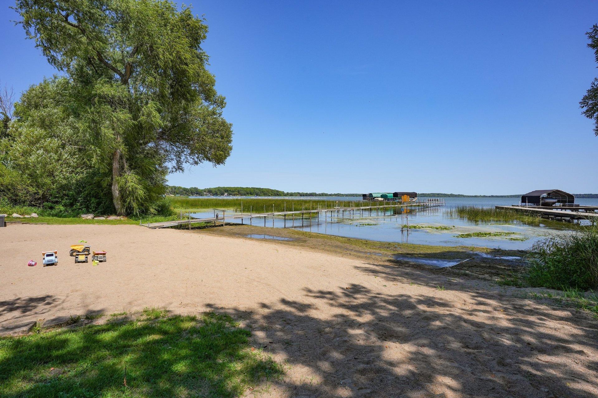 1647 Seashell Lane Property Photo 41