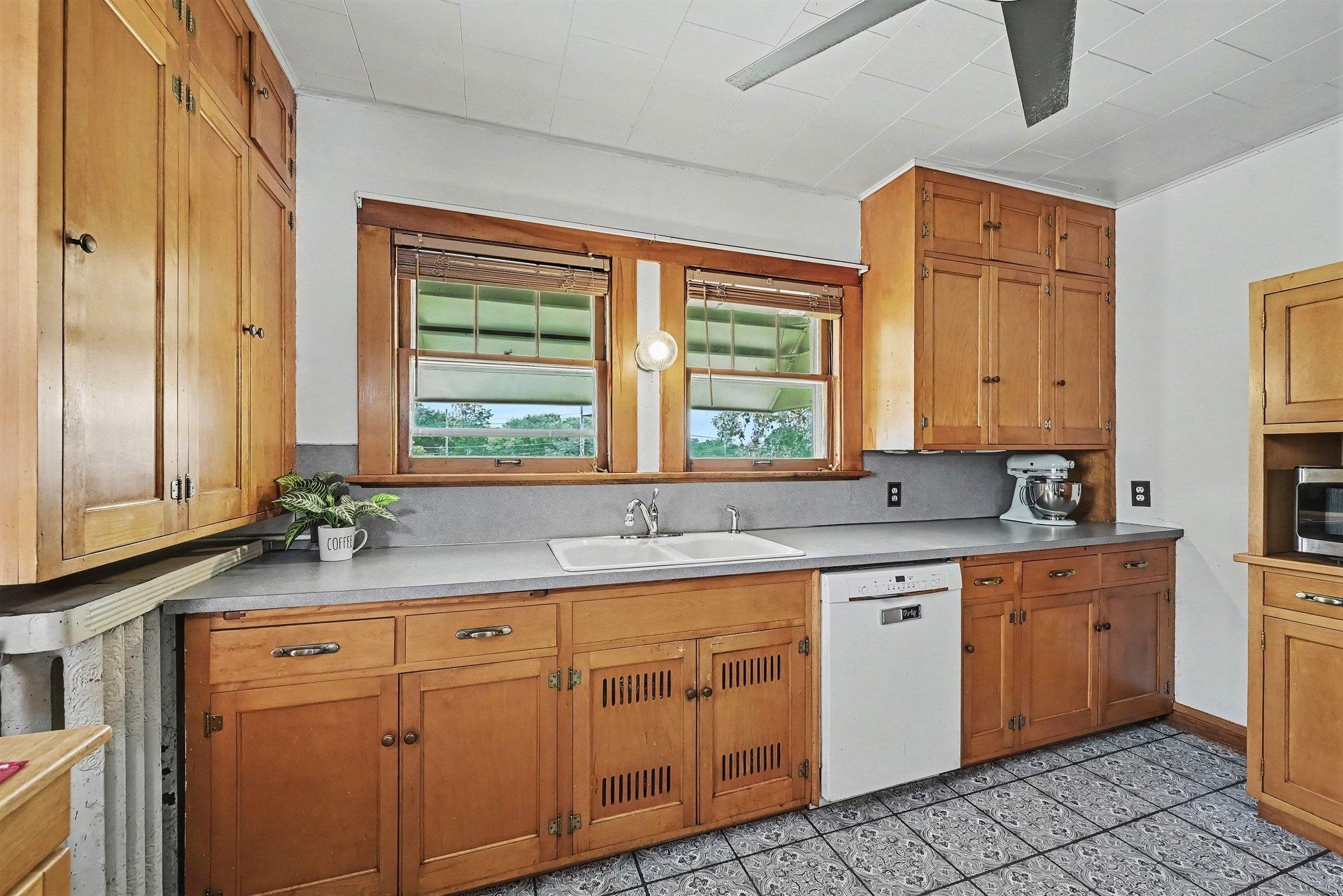 1324 Marshall Avenue Property Photo 12