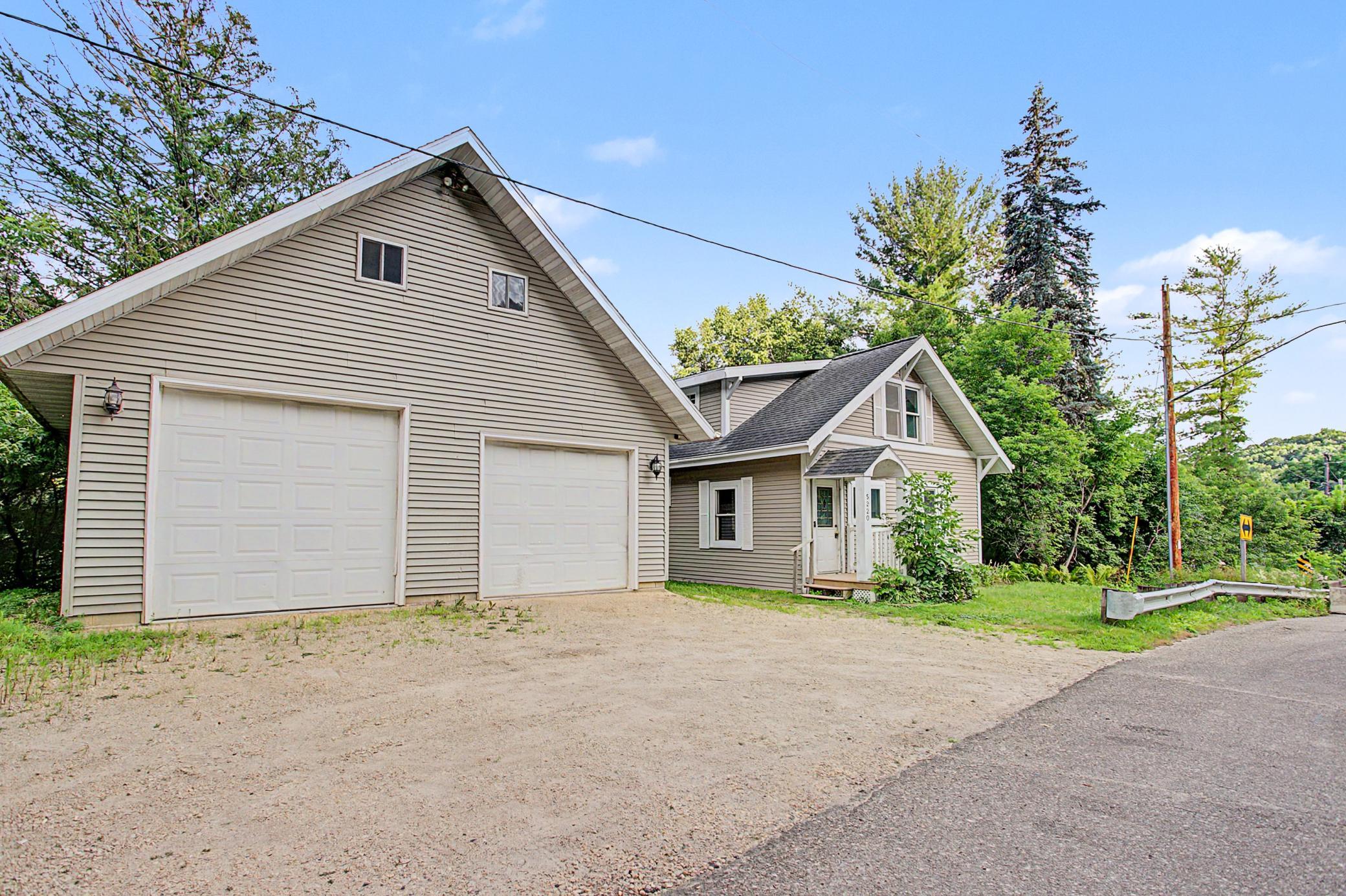 S220 Glade Avenue Property Photo 1