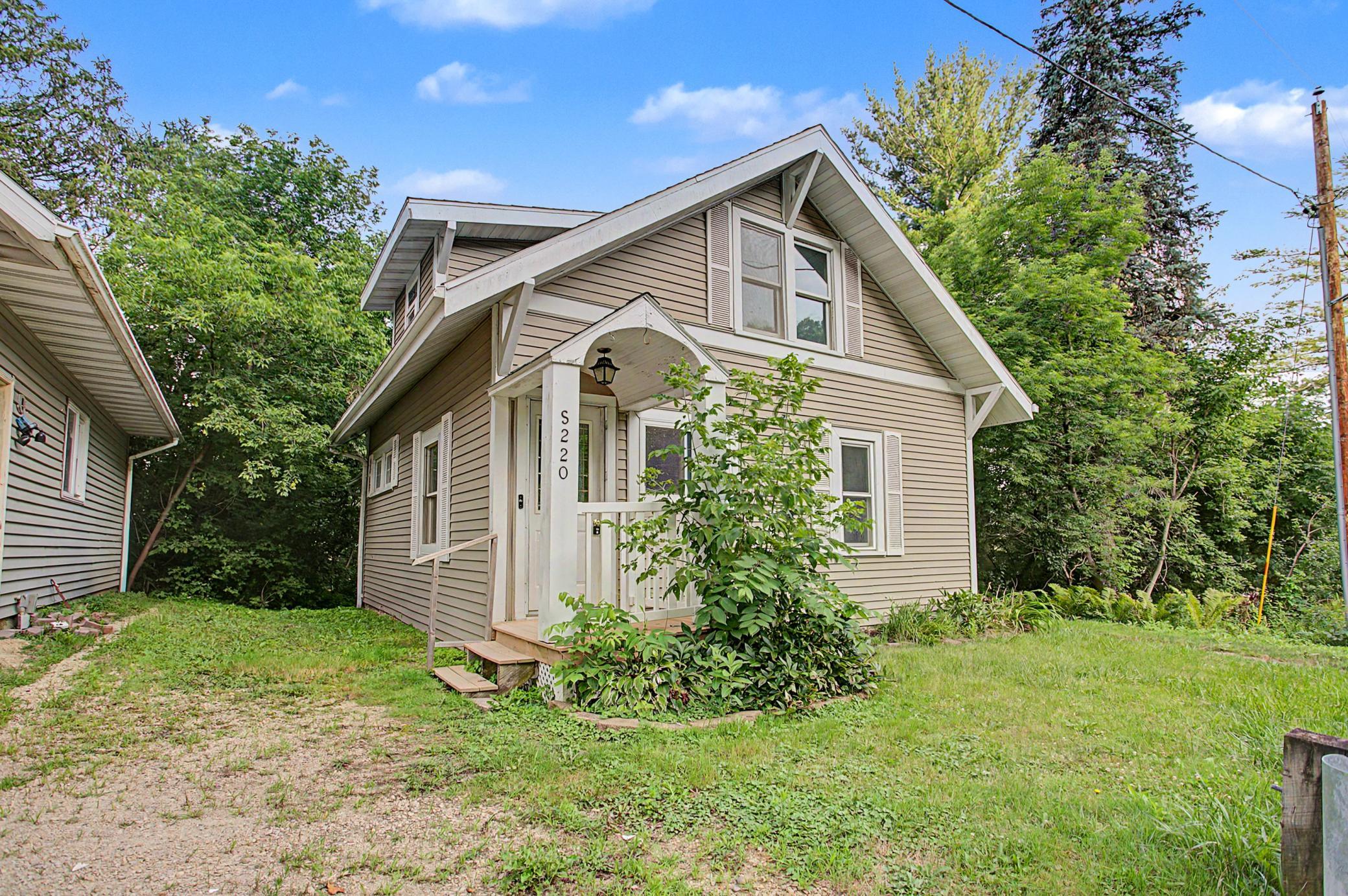 S220 Glade Avenue Property Photo 3