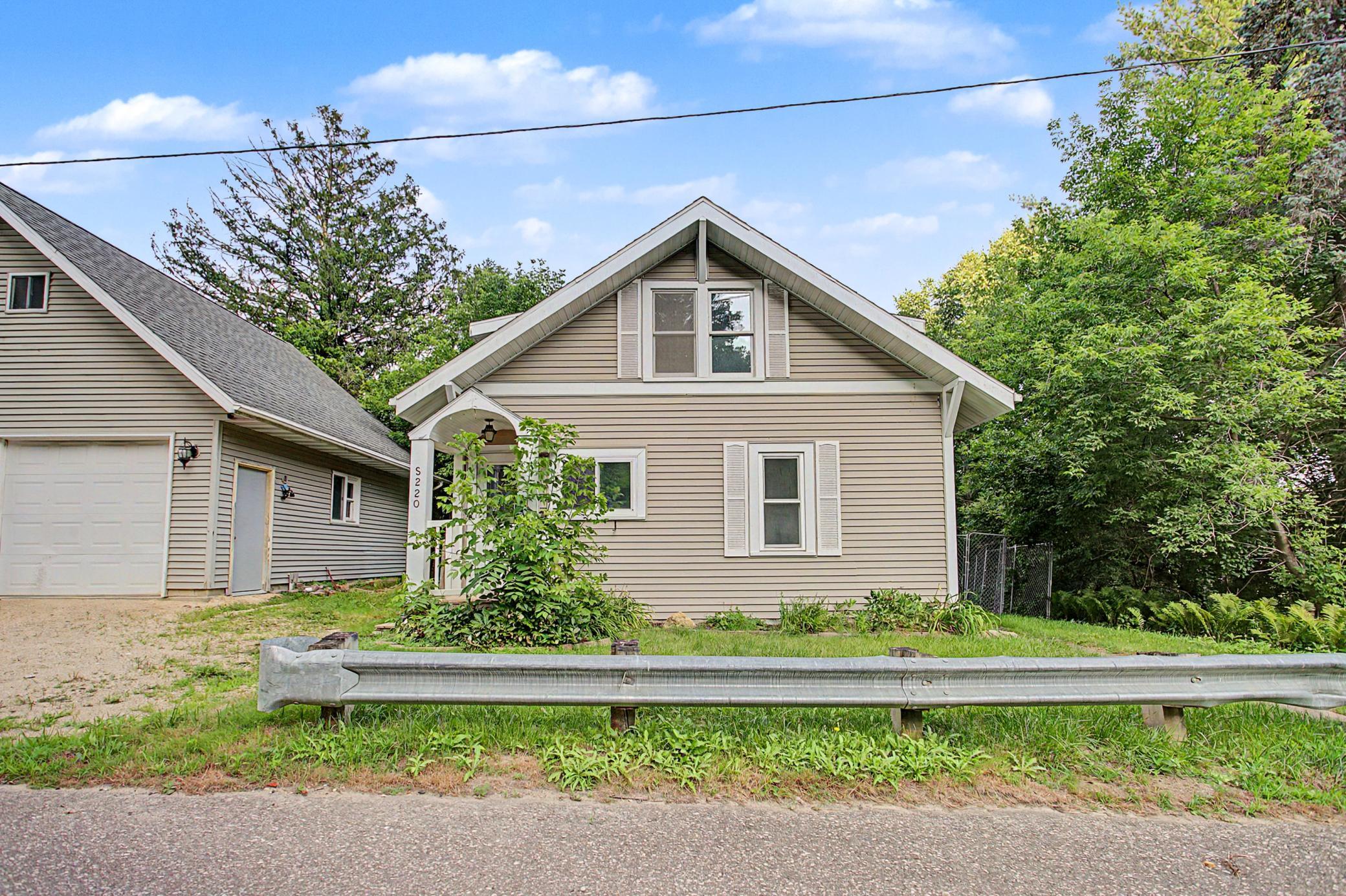 S220 Glade Avenue Property Photo 4