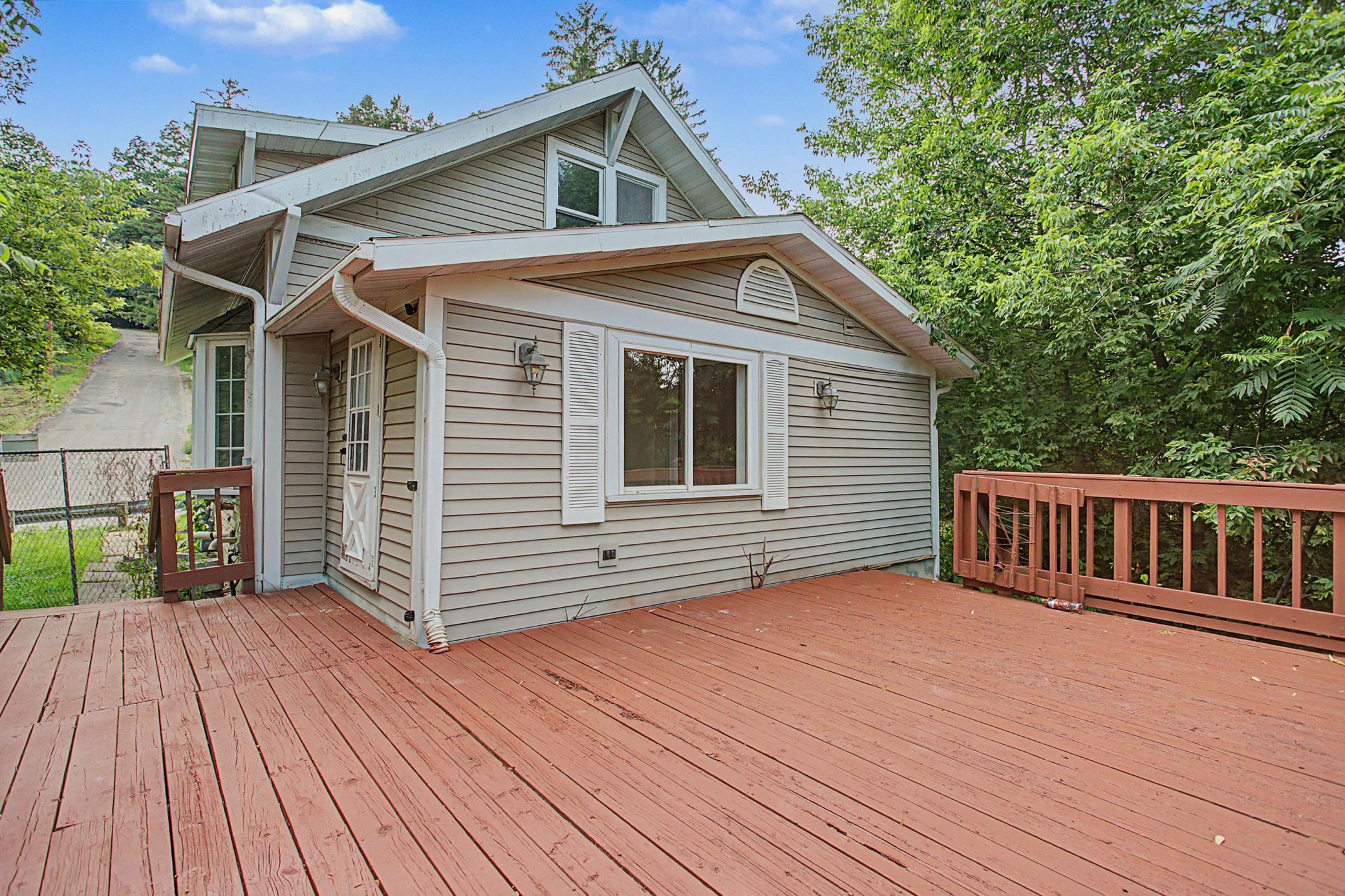 S220 Glade Avenue Property Photo 7