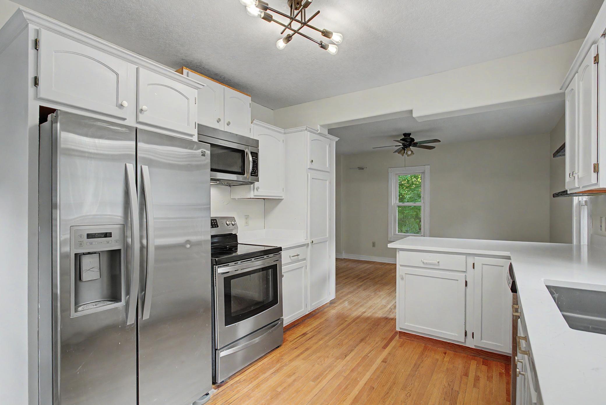 S220 Glade Avenue Property Photo 16