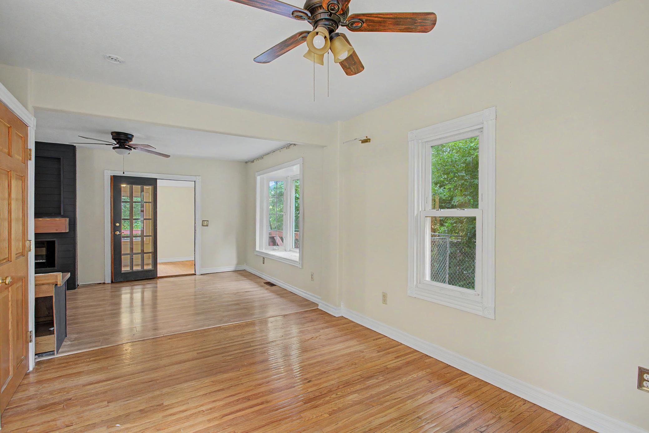 S220 Glade Avenue Property Photo 20
