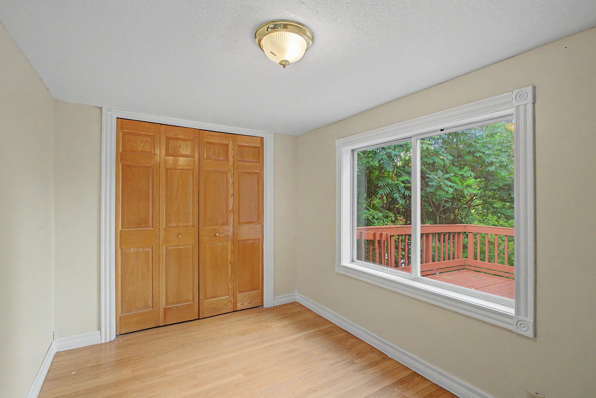 S220 Glade Avenue Property Photo 28