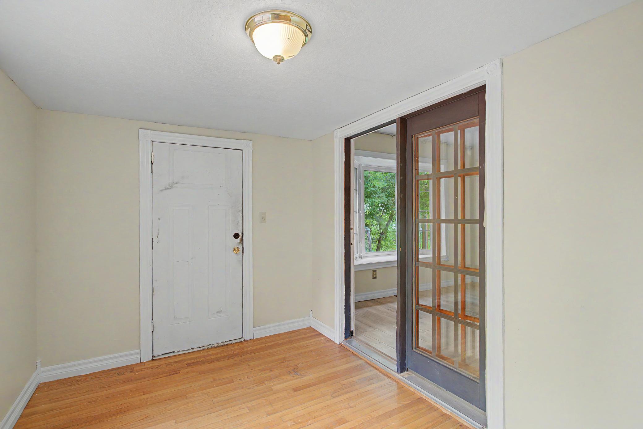S220 Glade Avenue Property Photo 30