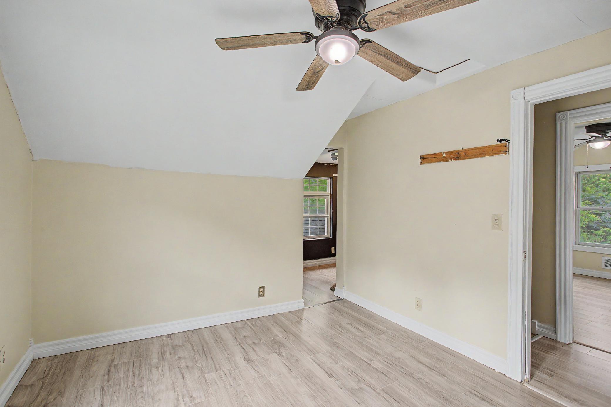 S220 Glade Avenue Property Photo 32