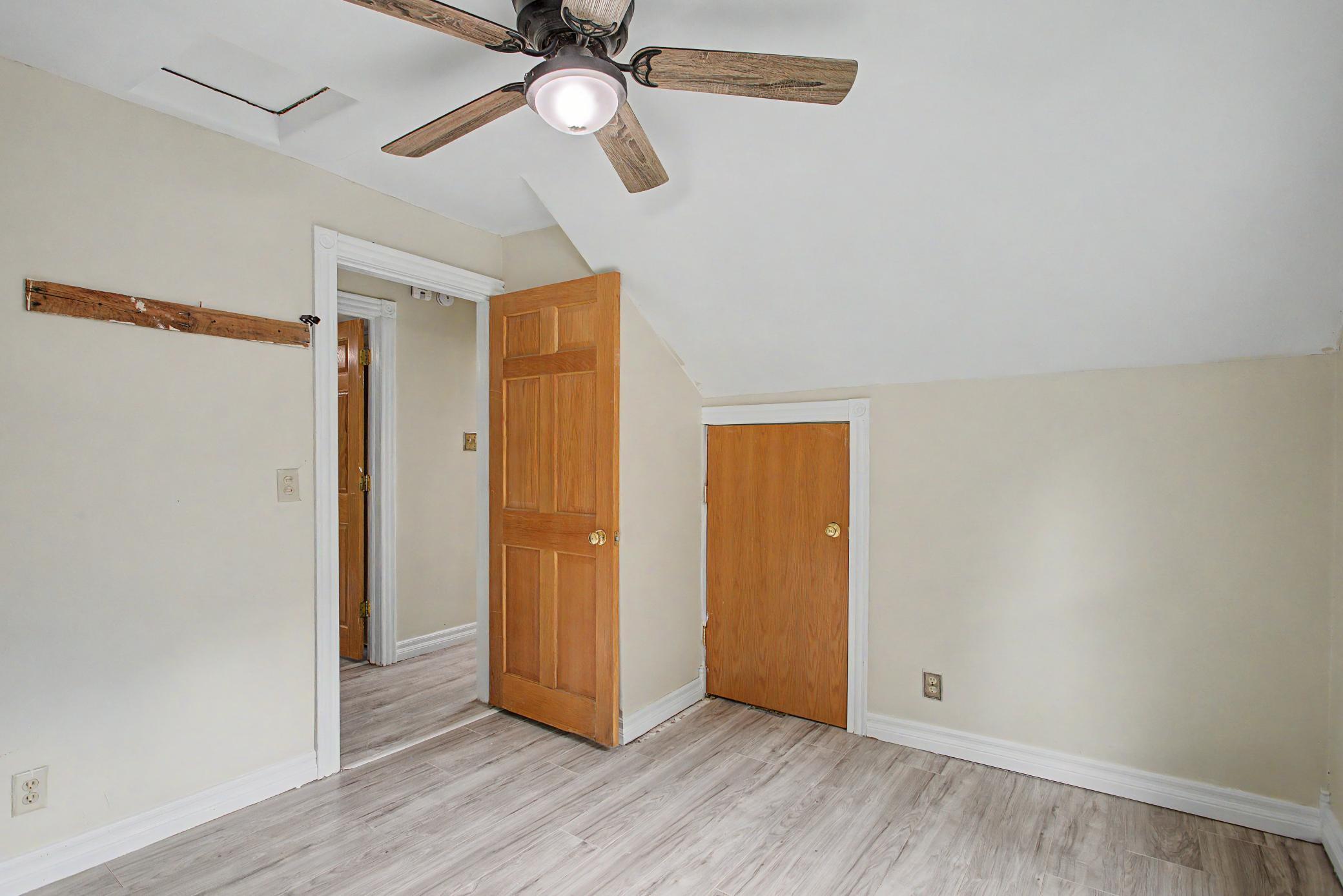 S220 Glade Avenue Property Photo 33