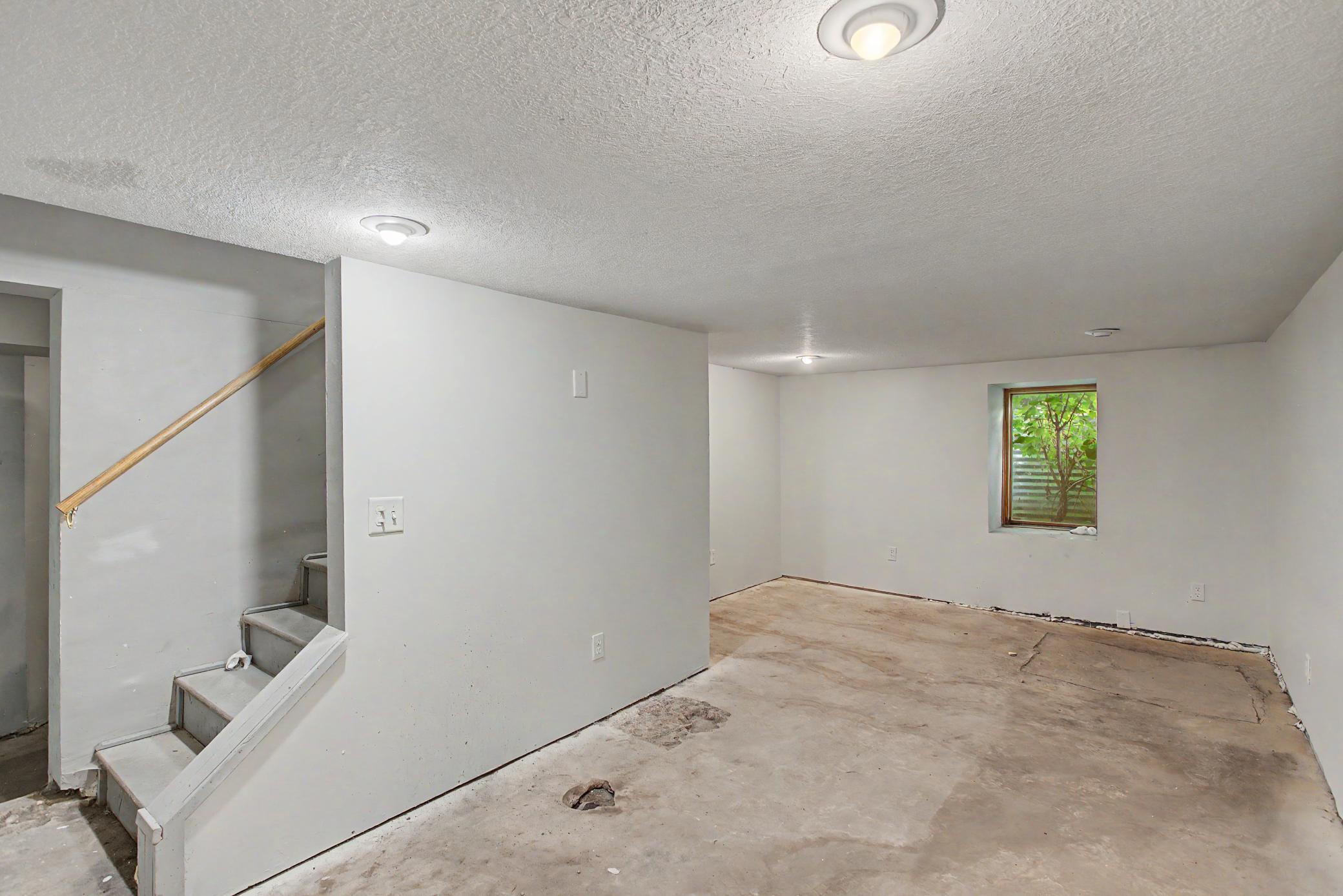 S220 Glade Avenue Property Photo 42