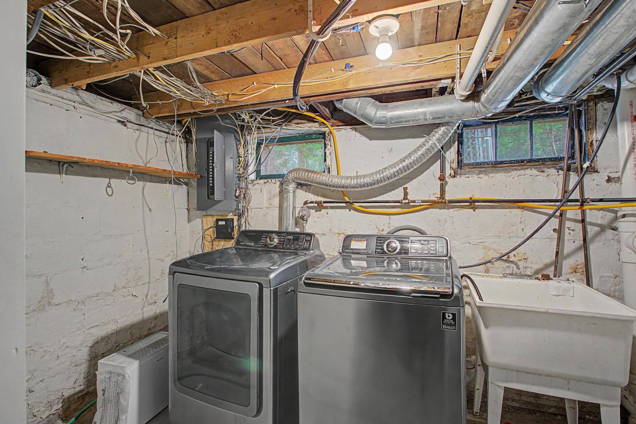 S220 Glade Avenue Property Photo 46