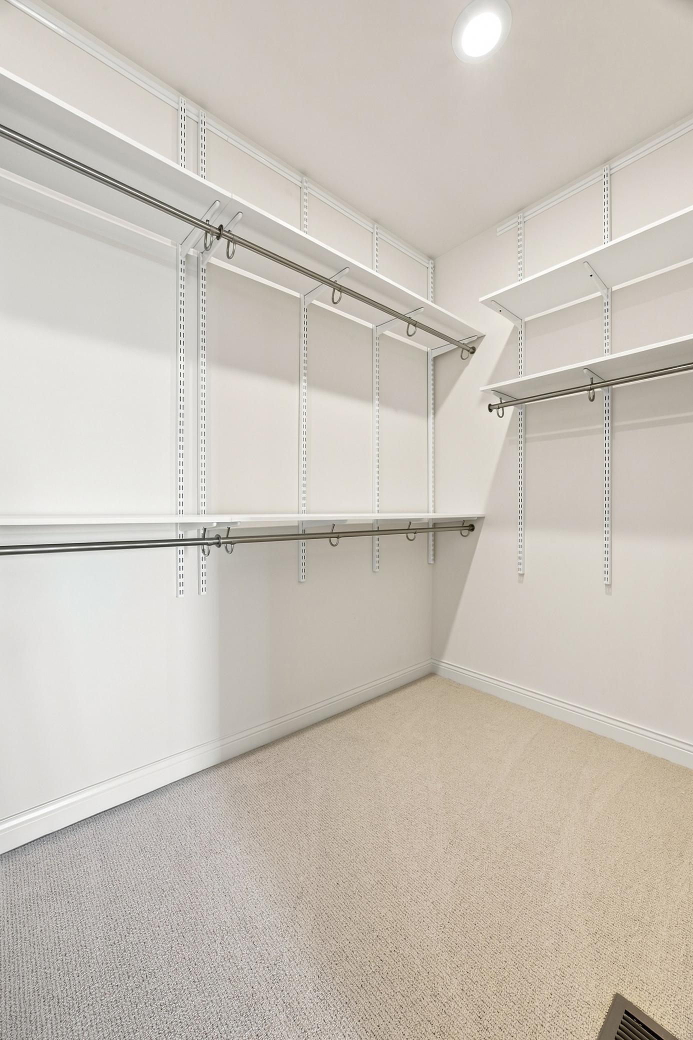 8912 Meadowlark Parkway Property Photo 16