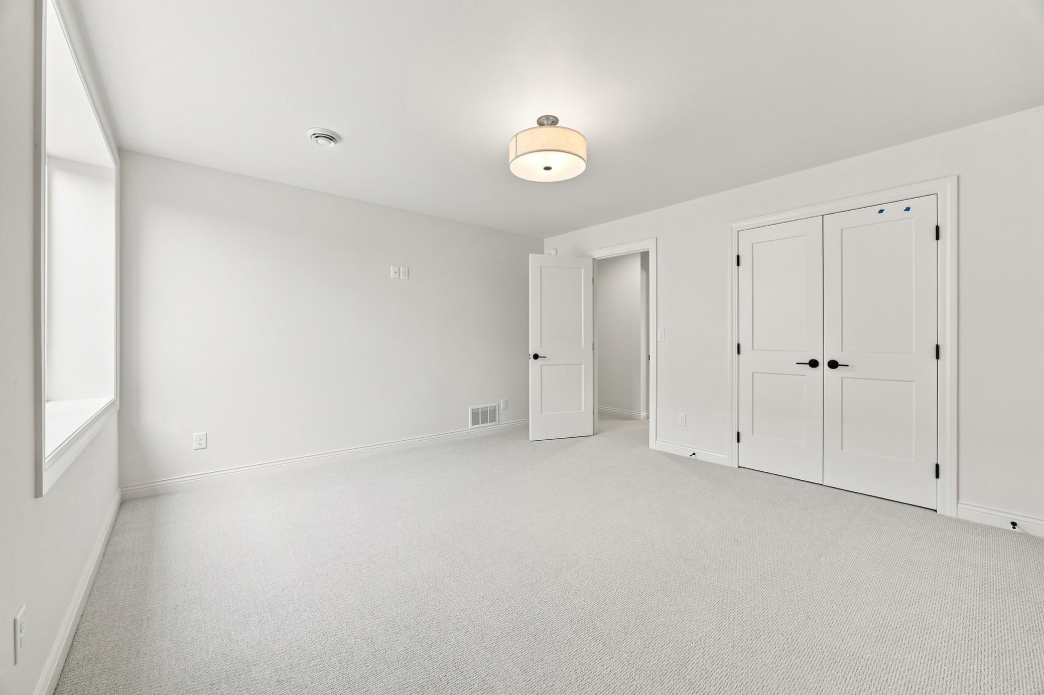 8912 Meadowlark Parkway Property Photo 27