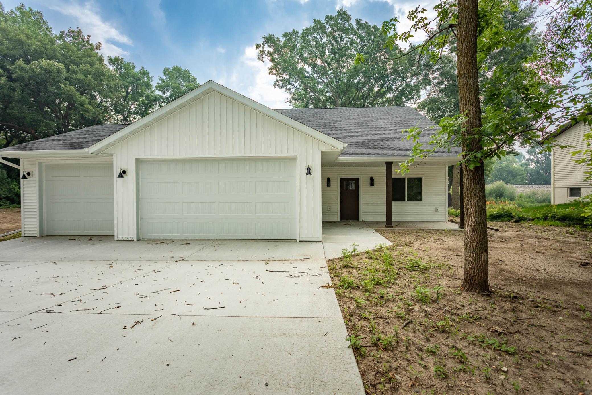 1011 Nokomis Street Property Photo 38