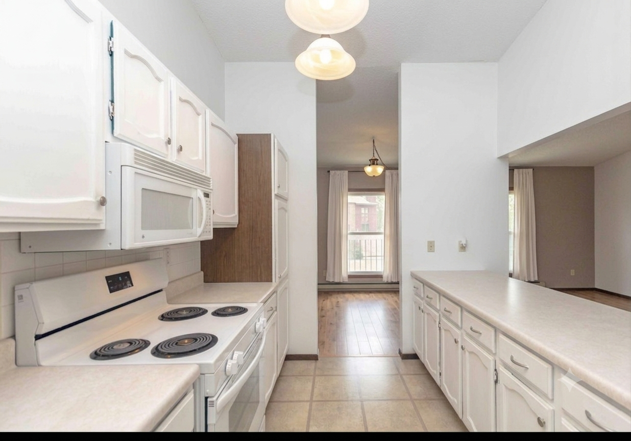 2629 Arrowhead Road S B7 Property Photo 15