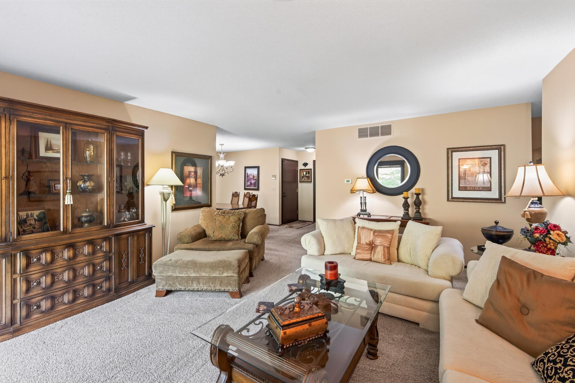 5217 Balmoral Lane Property Photo 8