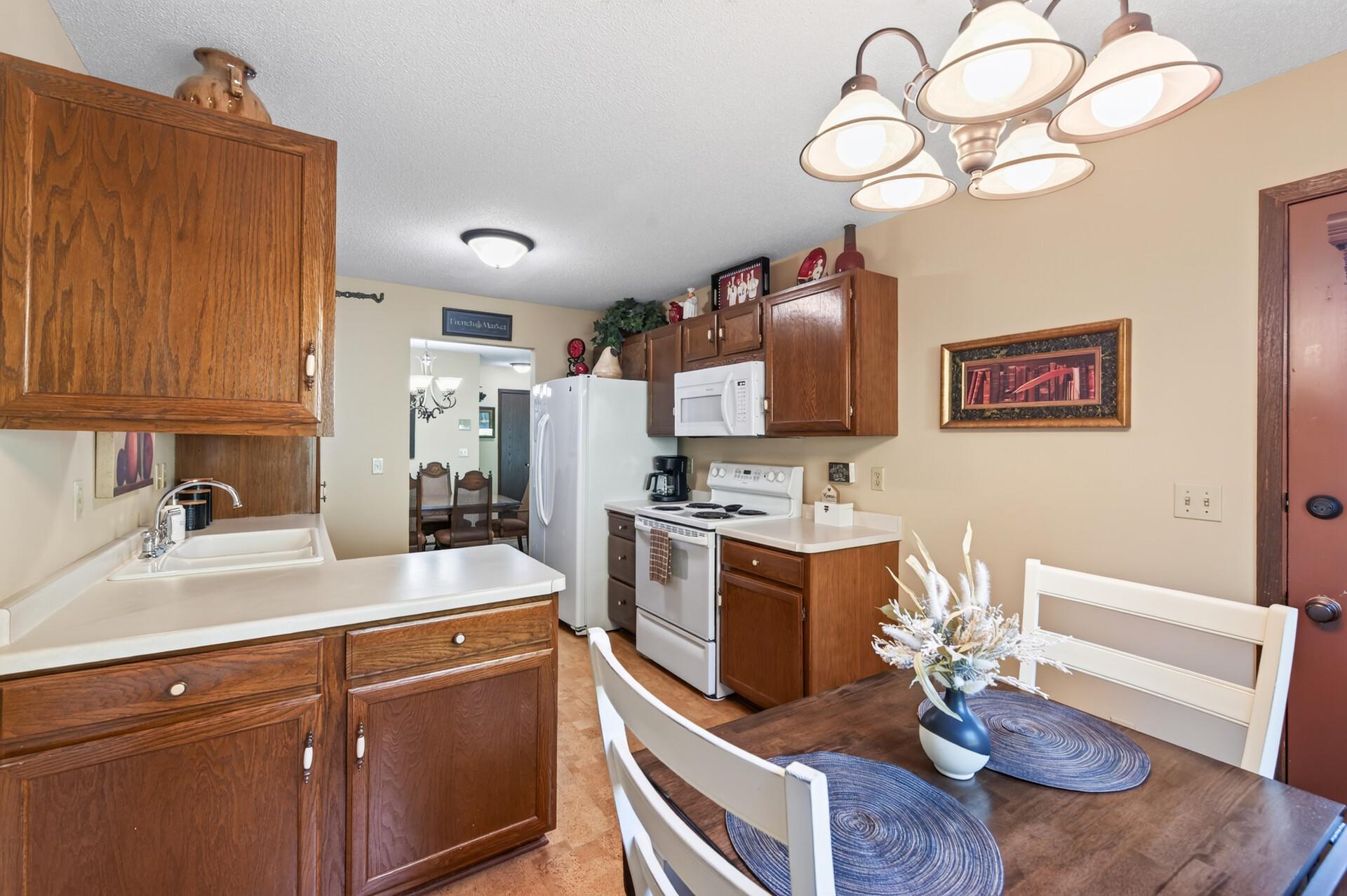 5217 Balmoral Lane Property Photo 13