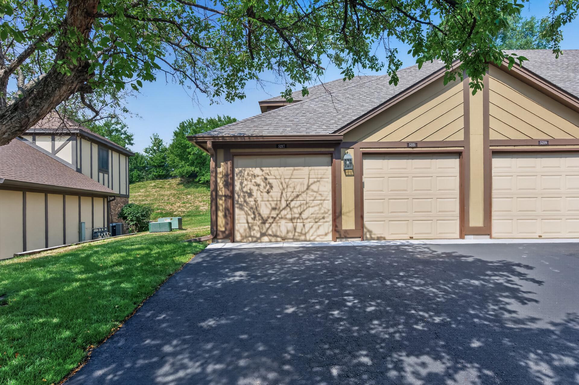 5217 Balmoral Lane Property Photo 32