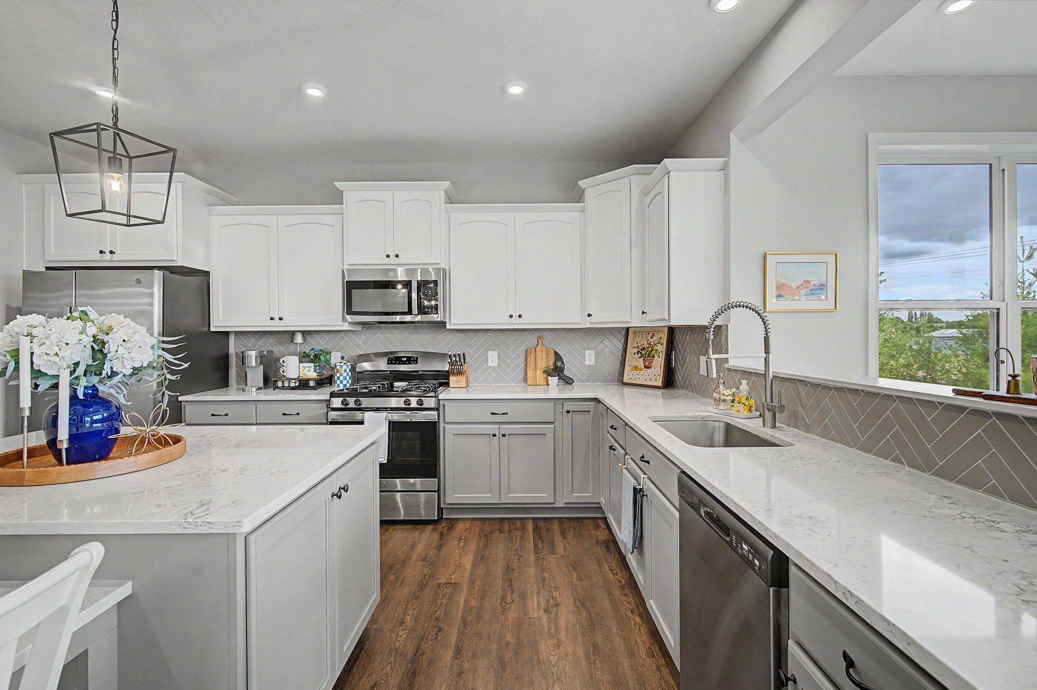 10708 29th Street Ne Property Photo 13