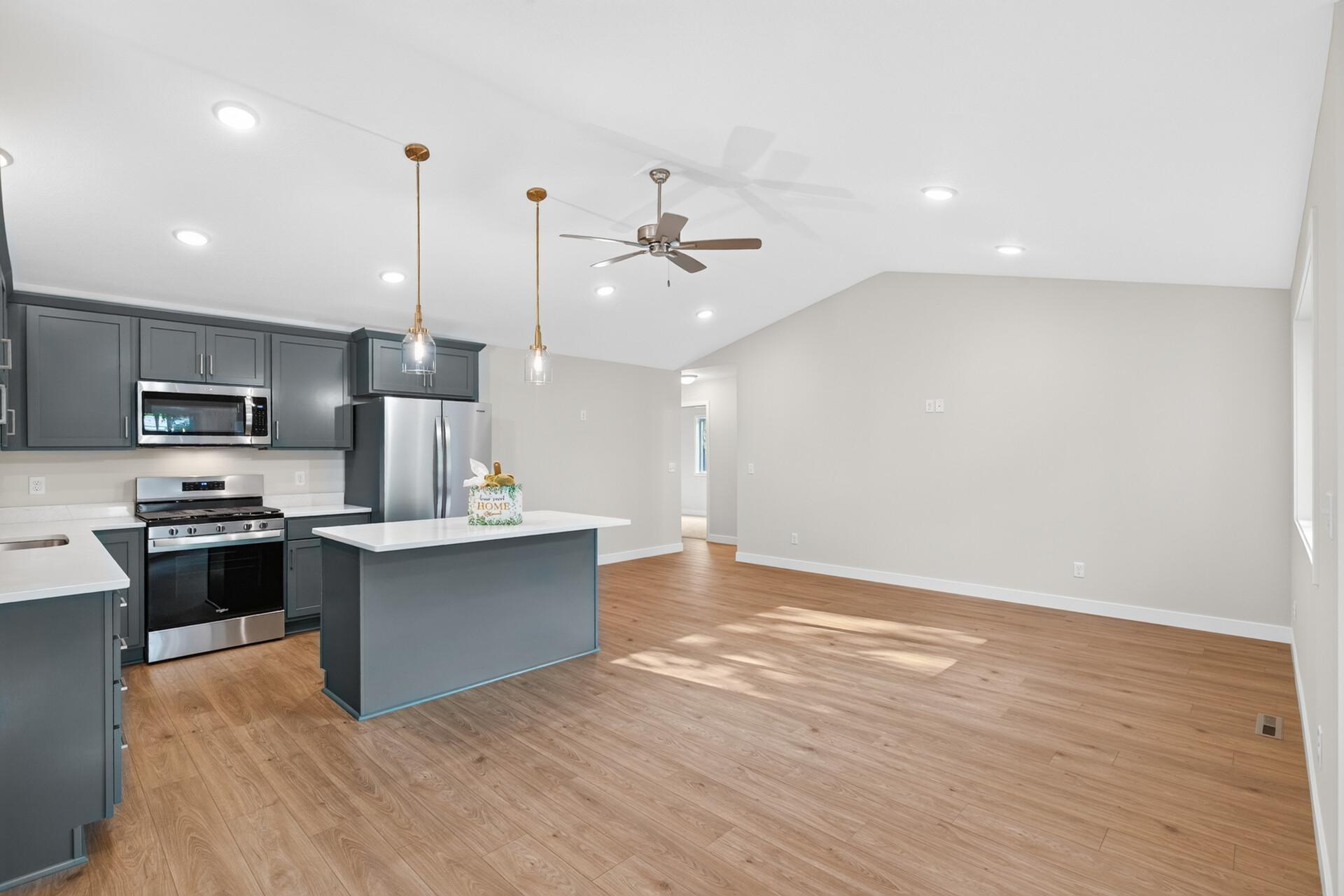 5832 Perry Avenue N Property Photo 11