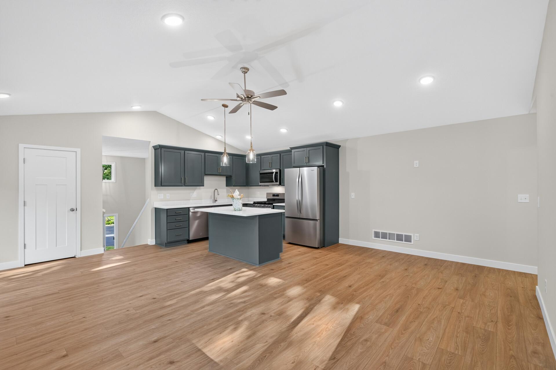 5832 Perry Avenue N Property Photo 12