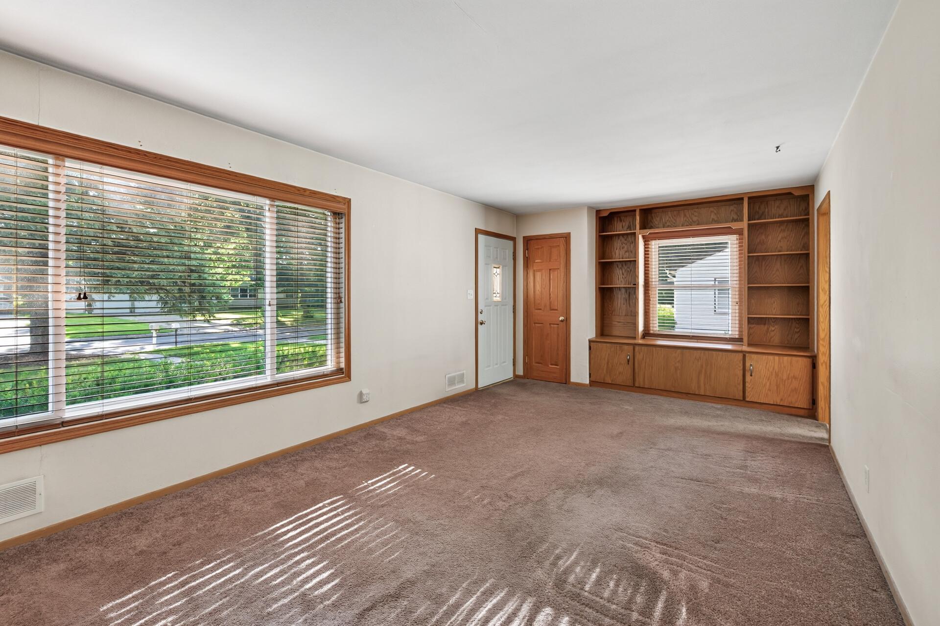 2909 Pascal Street Property Photo 5