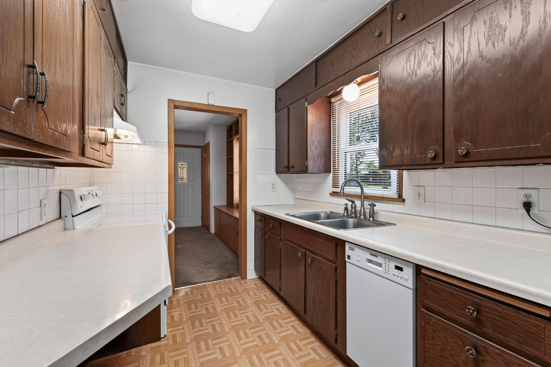 2909 Pascal Street Property Photo 12