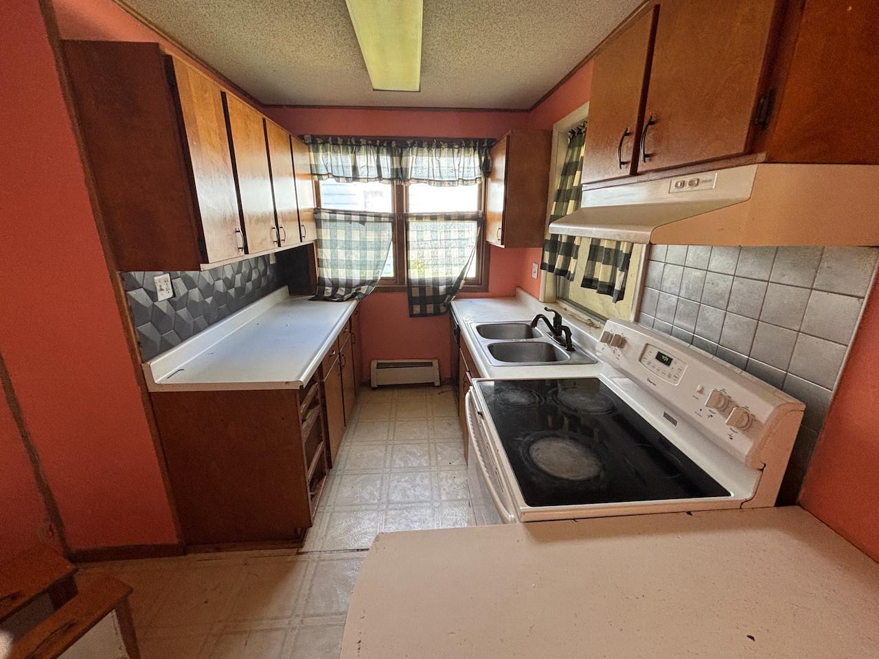 1010 Trott Avenue Sw Property Photo 6