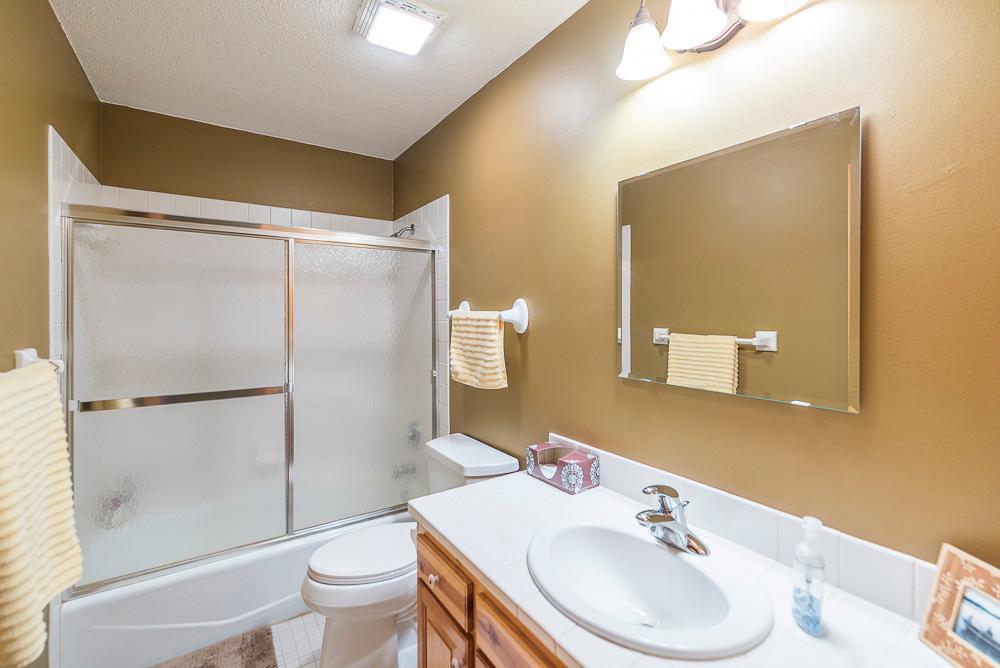 1399 E Pointe Drive Property Photo 20