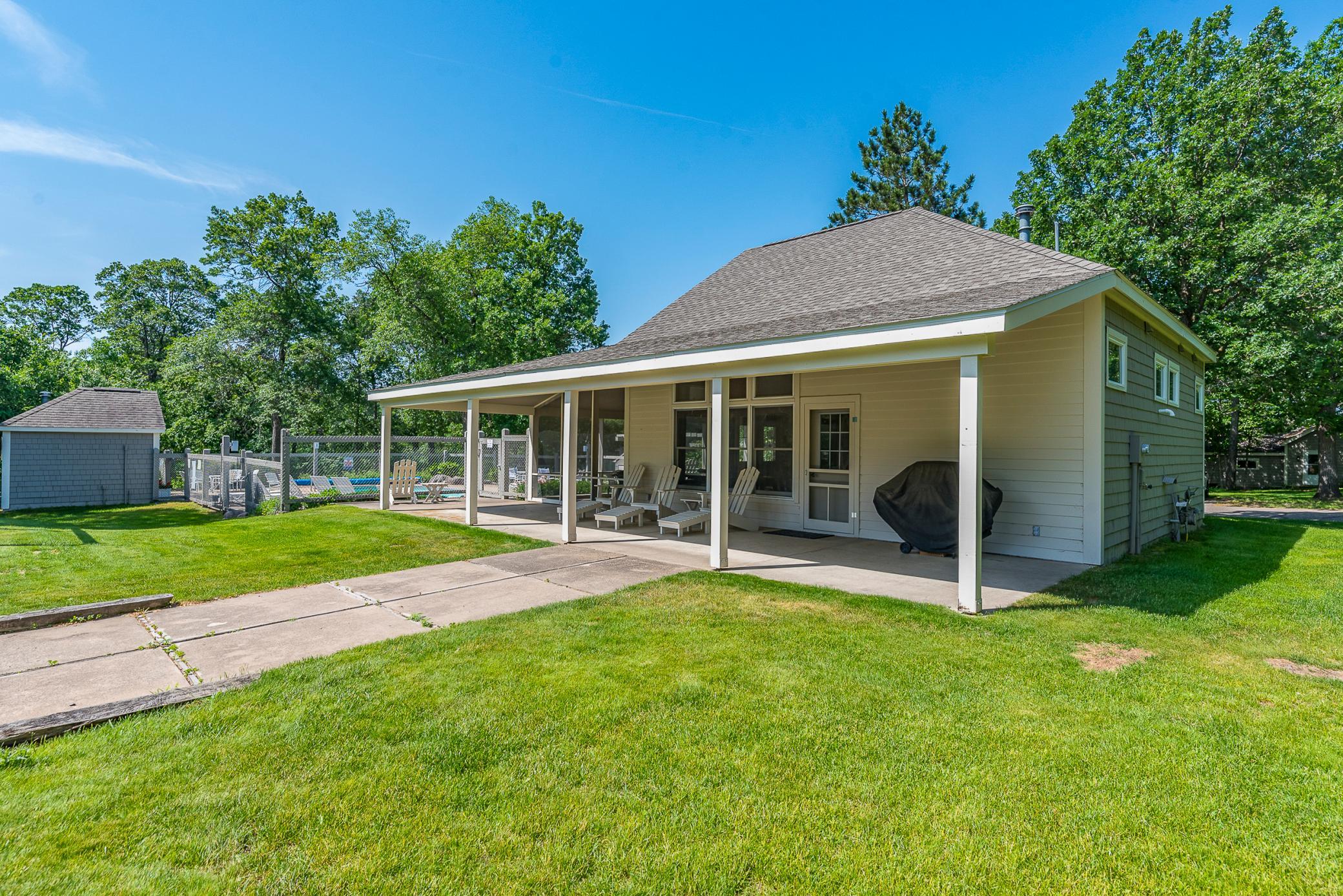 1399 E Pointe Drive Property Photo 46