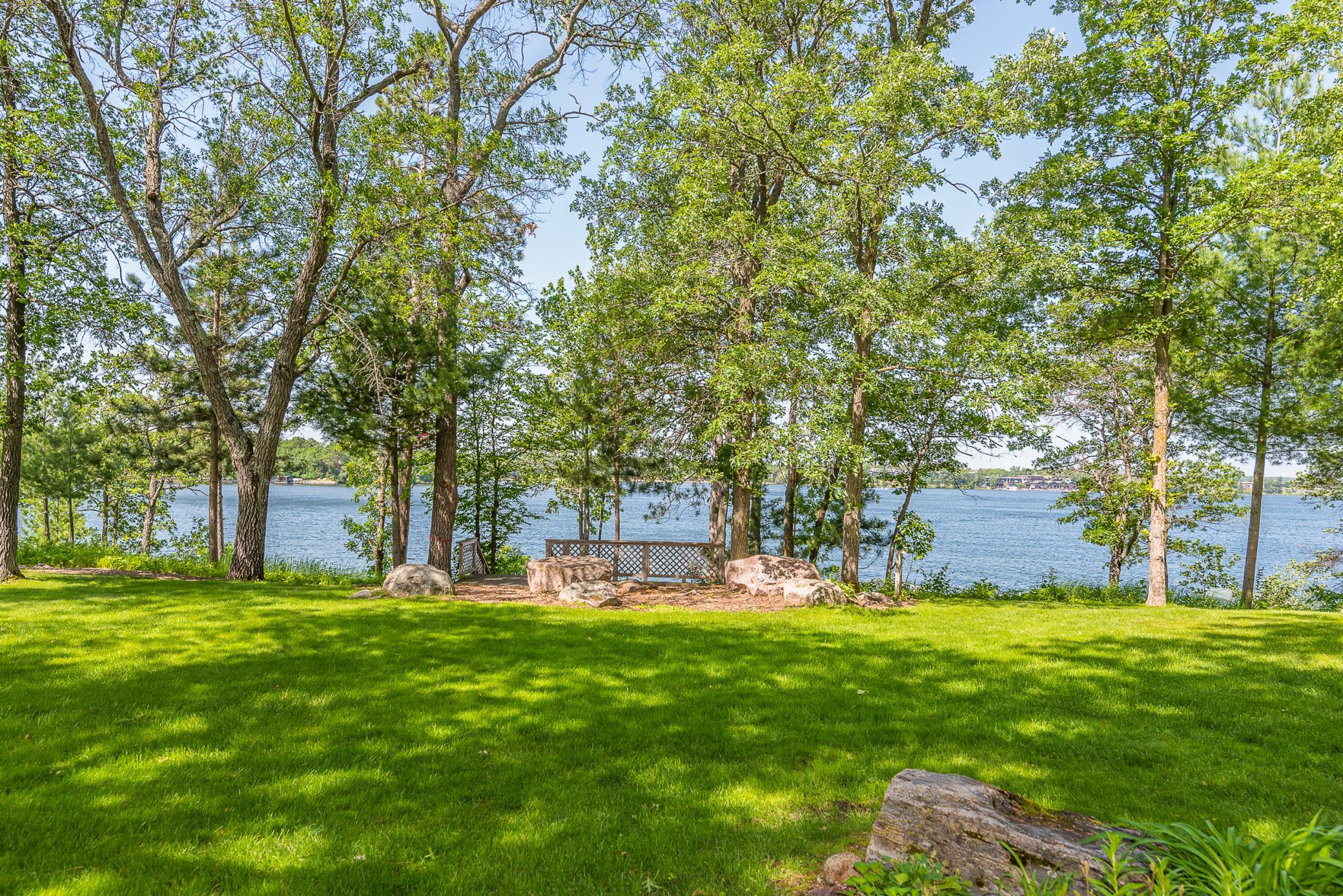 1399 E Pointe Drive Property Photo 51