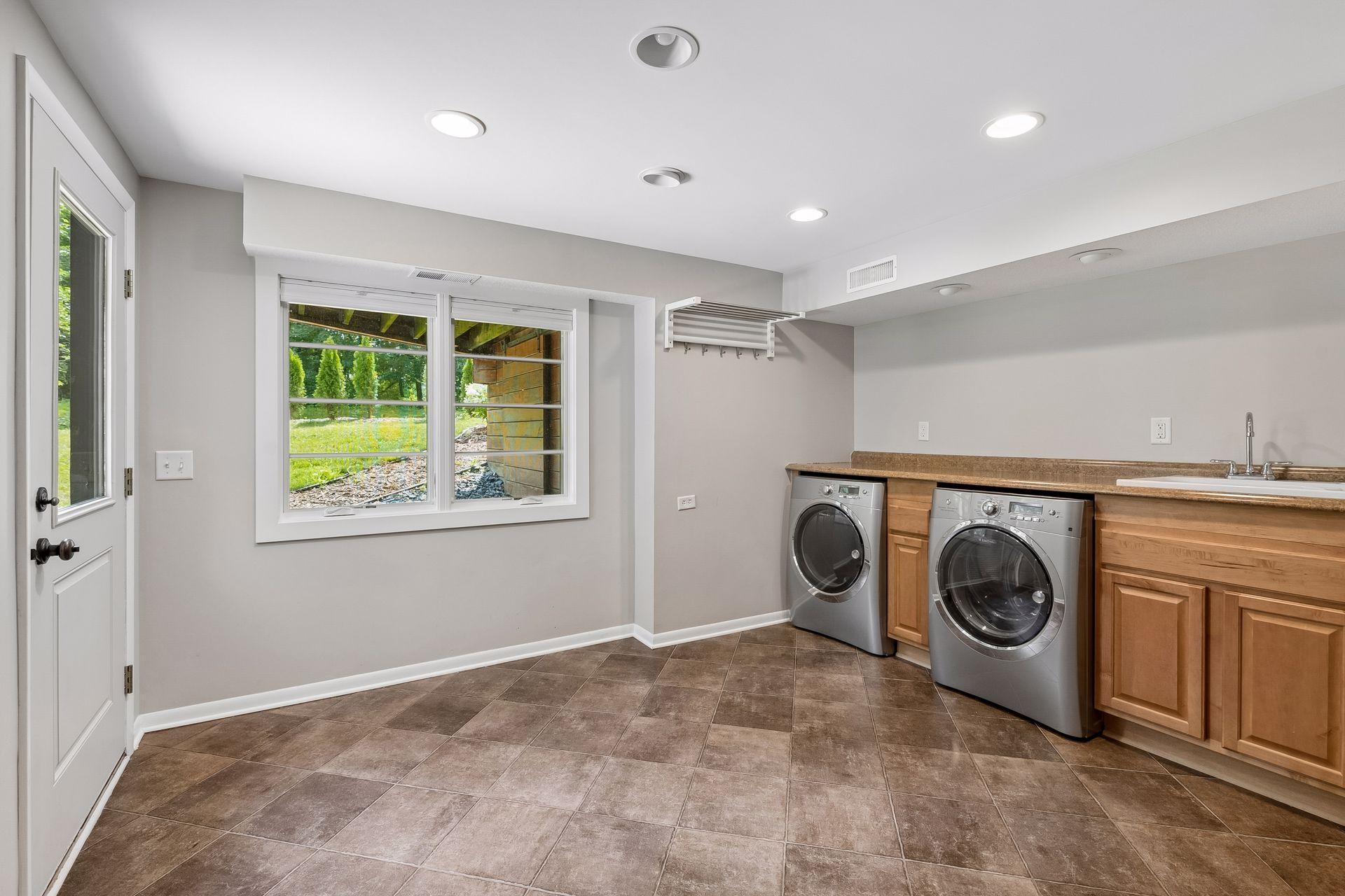 6216 Maloney Avenue Property Photo 29