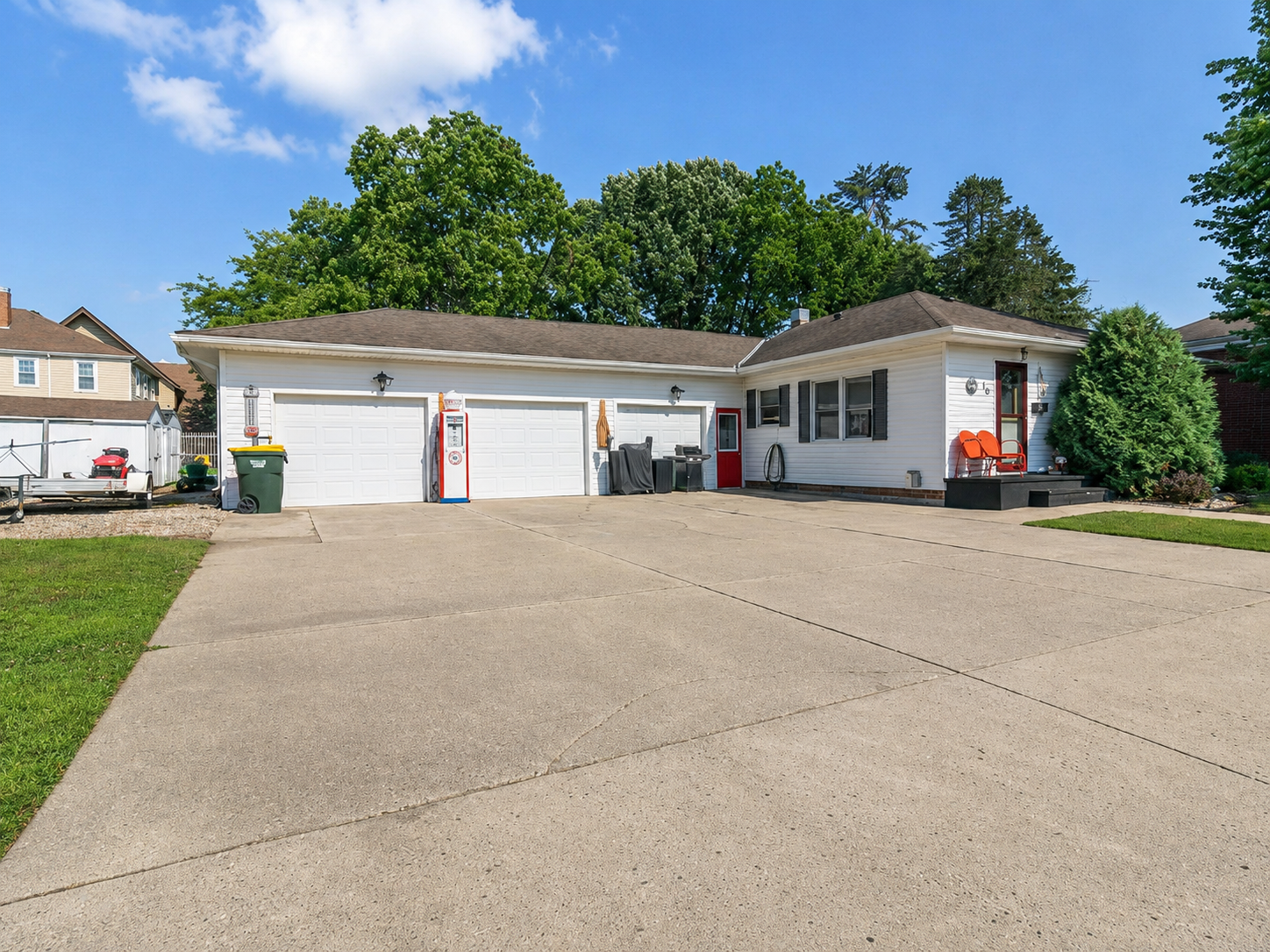 10 Buck Avenue Ne Property Photo 1
