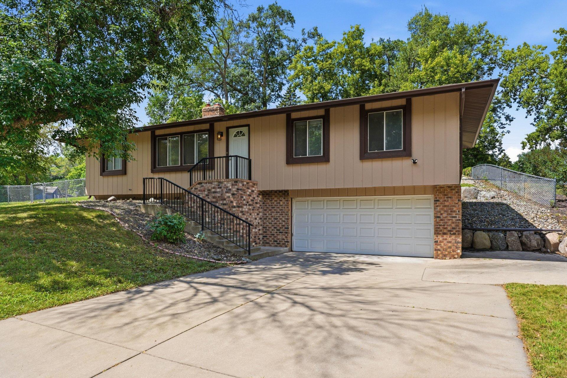 13412 Arden Circle