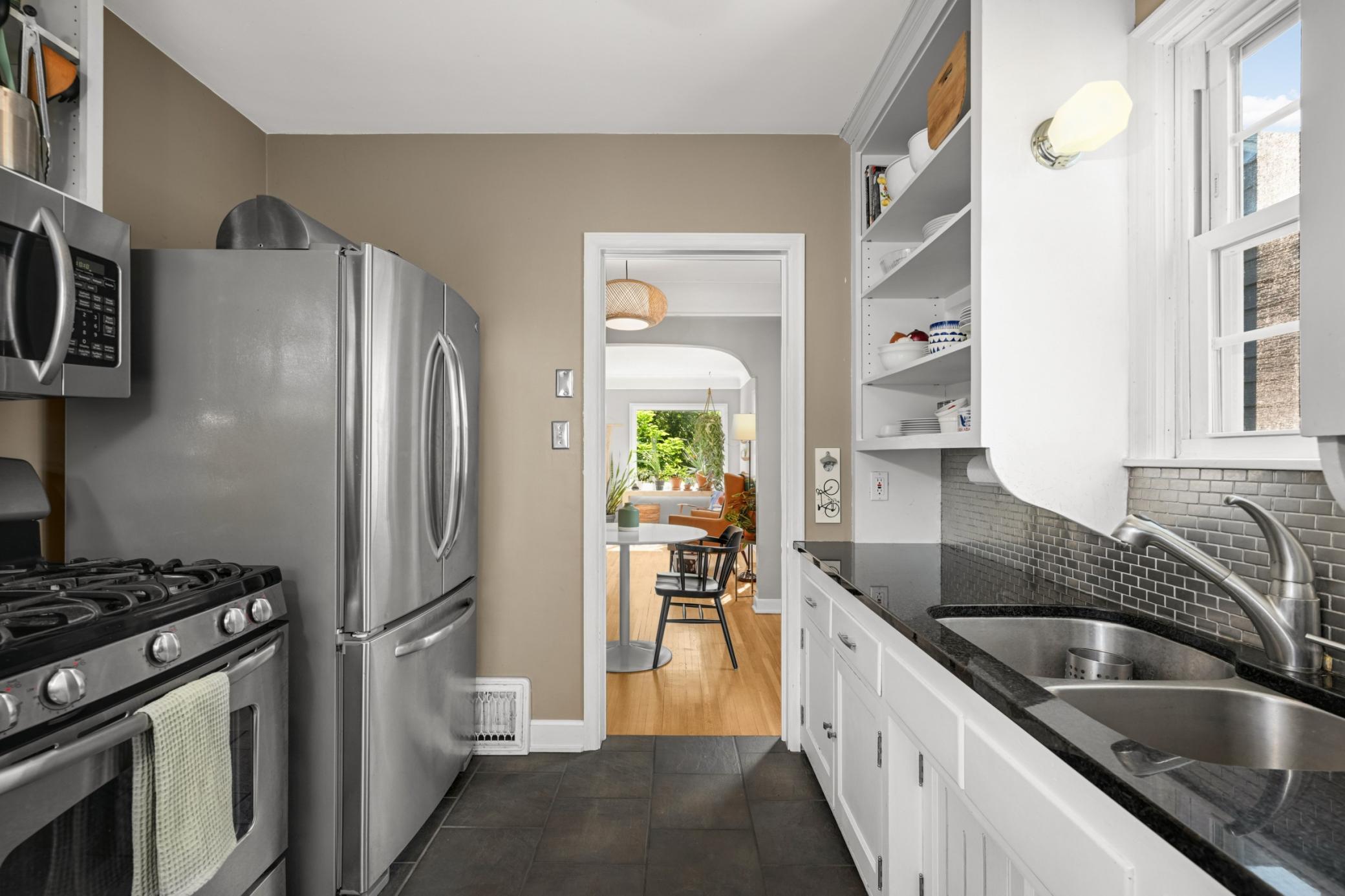 4326 Longfellow Avenue Property Photo 8