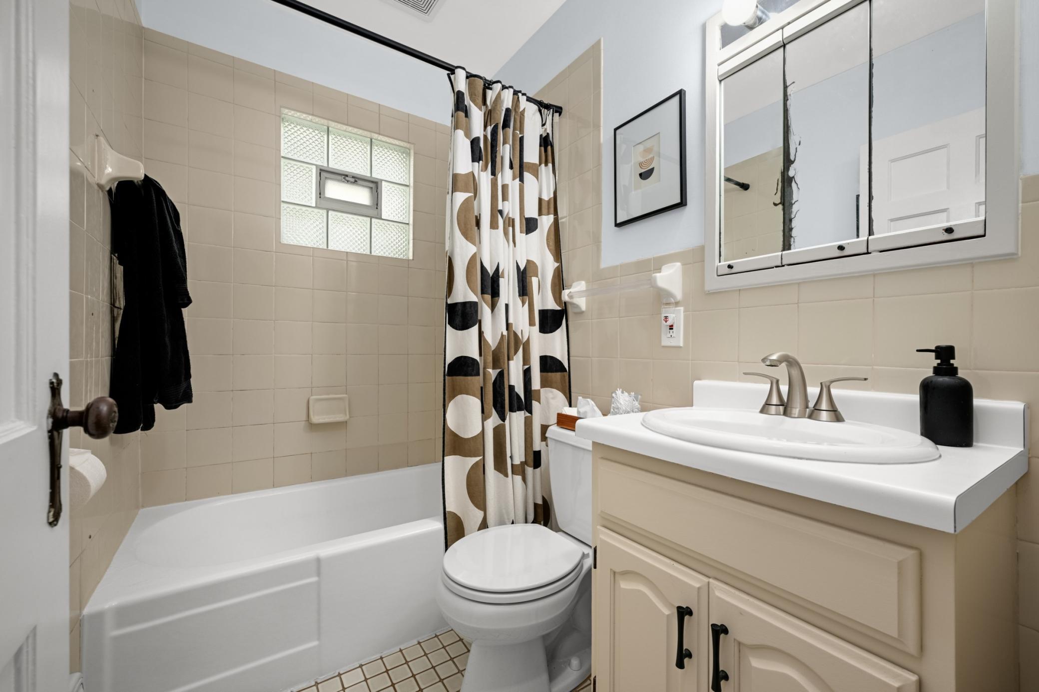 4326 Longfellow Avenue Property Photo 13
