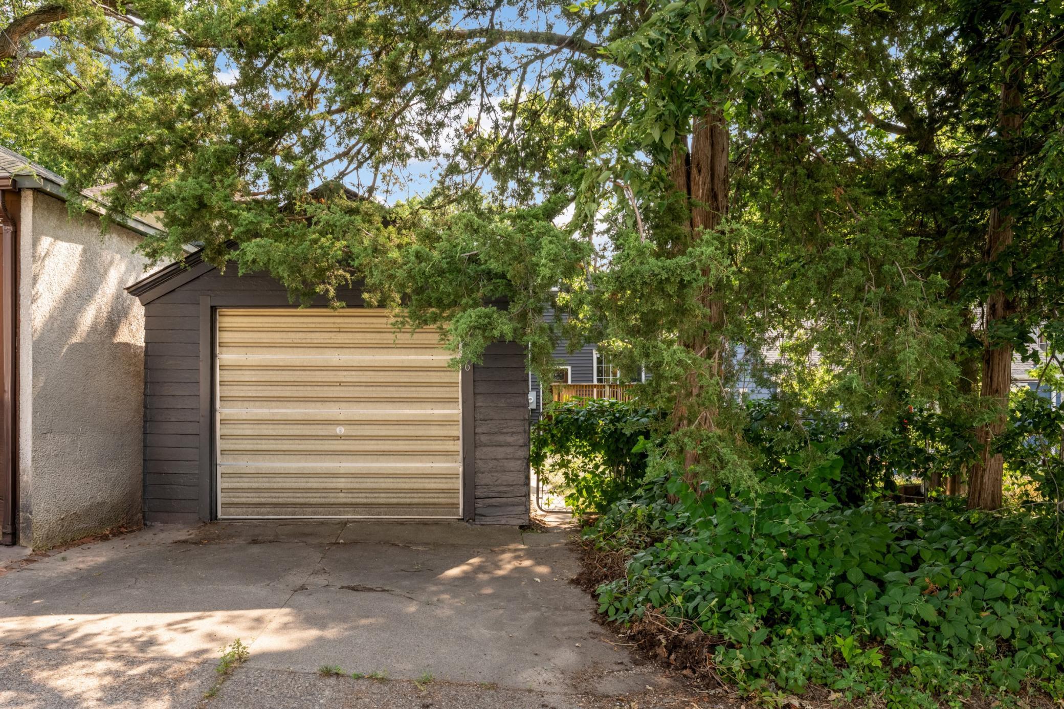 4326 Longfellow Avenue Property Photo 21