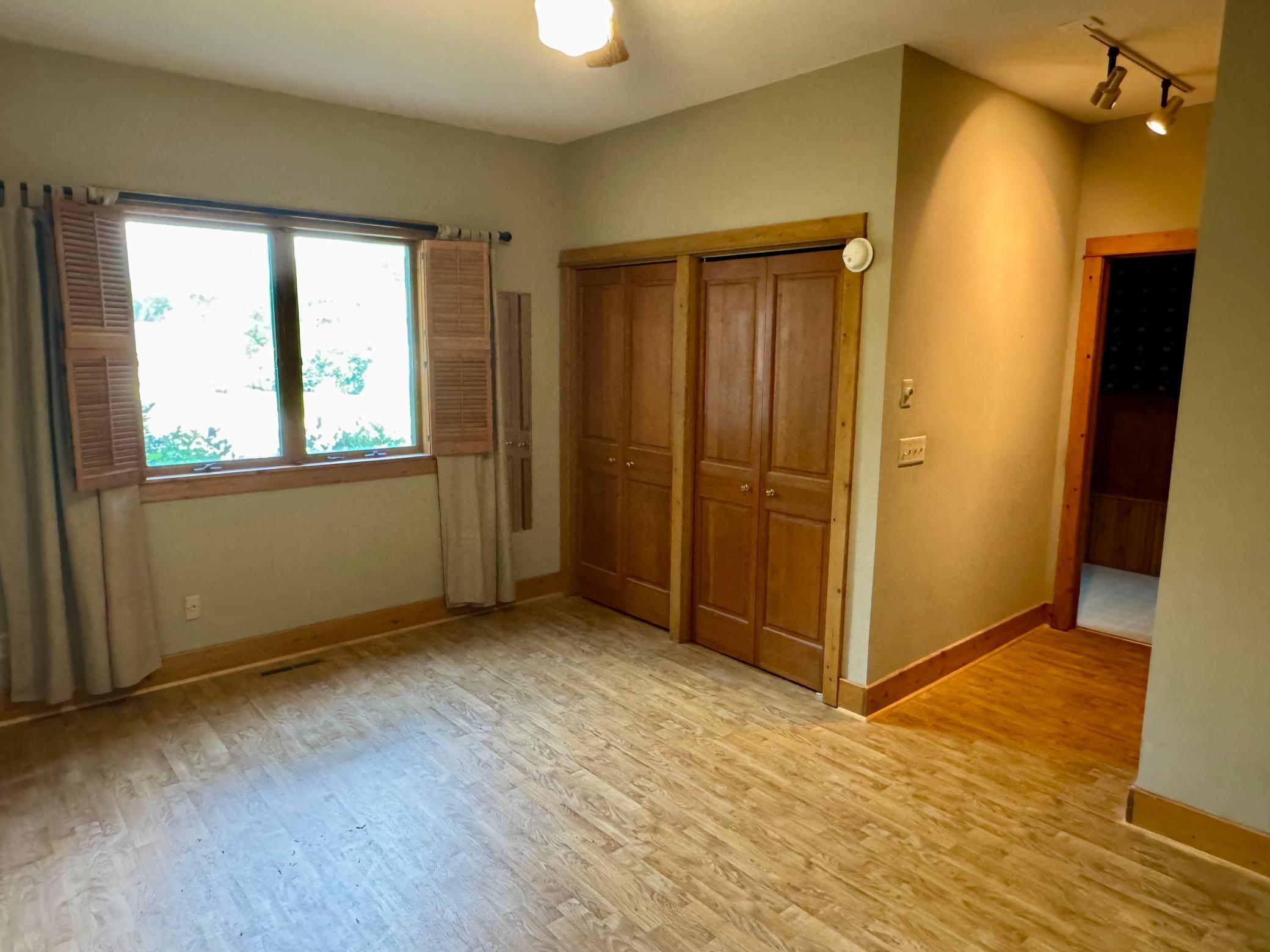 1008 W Ash Avenue Property Photo 27