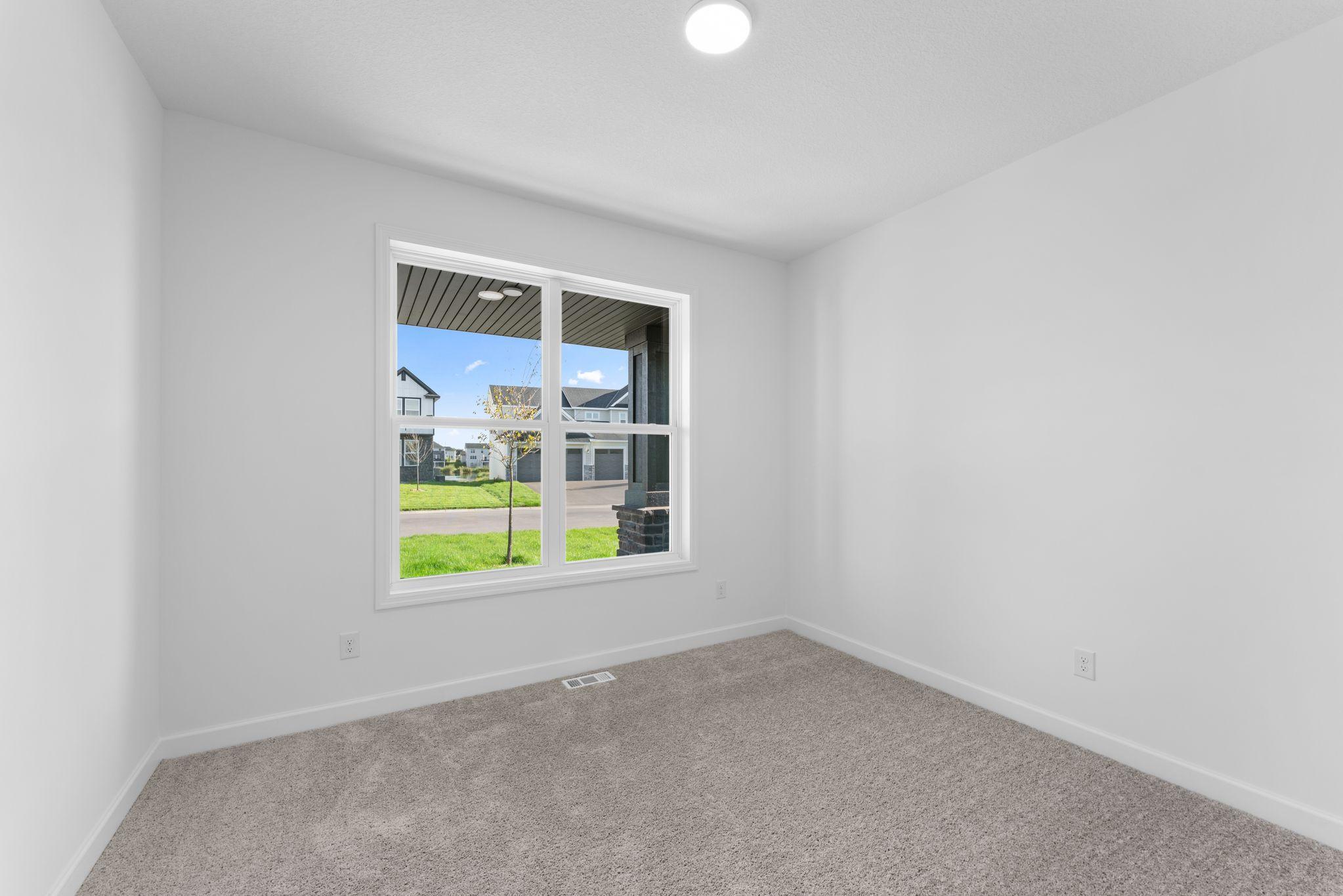 9807 49th Place Ne Property Photo 8