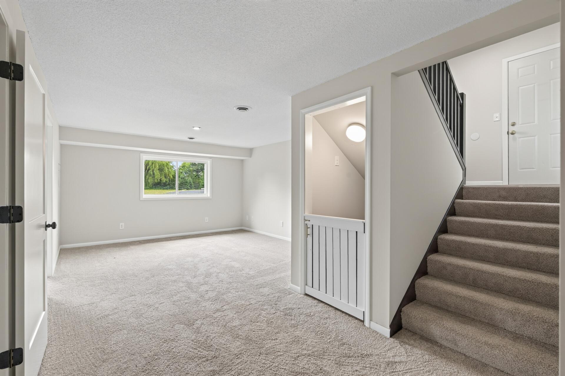 42275 Harder Avenue Property Photo 23
