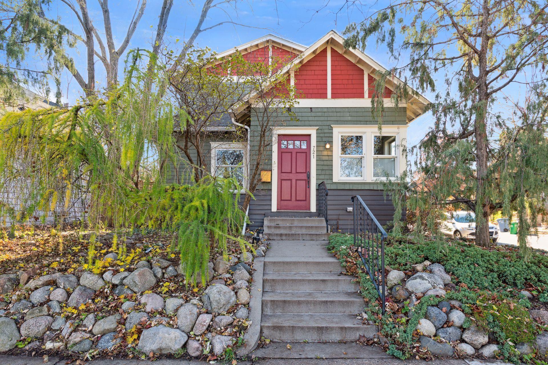 721 W 40th Street Property Photo 1