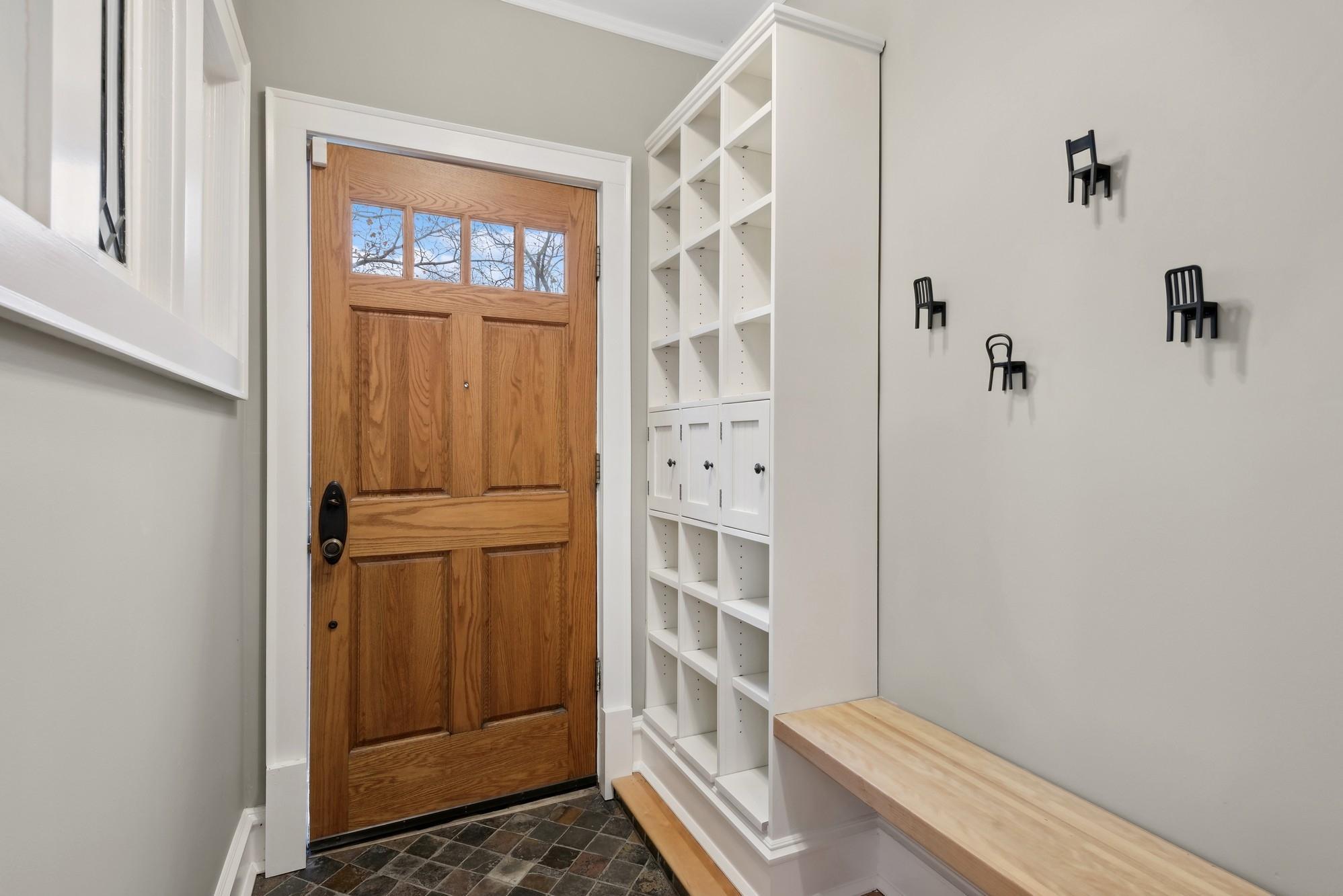 721 W 40th Street Property Photo 3