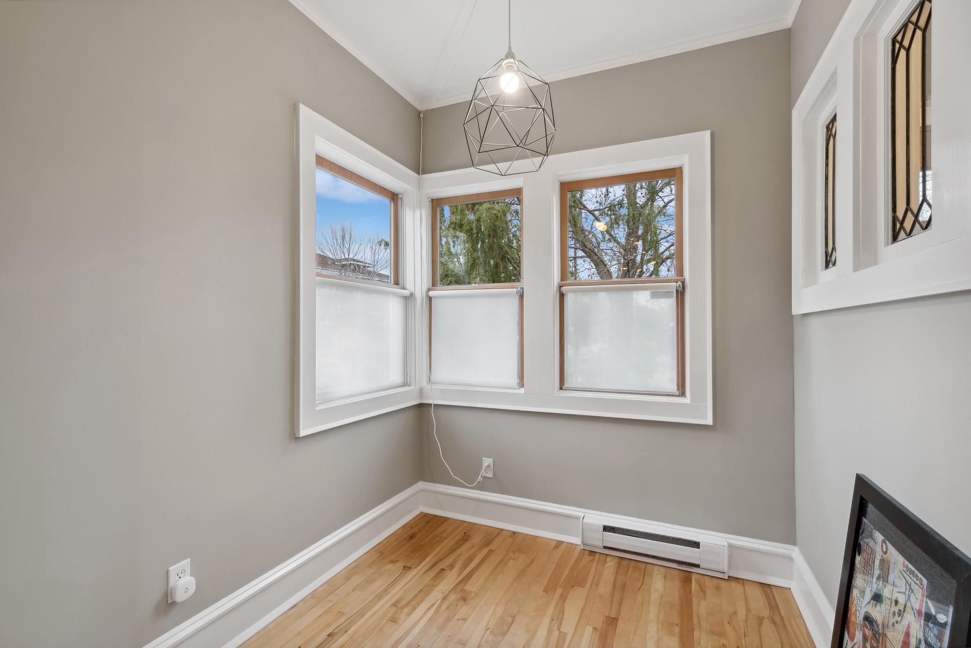 721 W 40th Street Property Photo 5