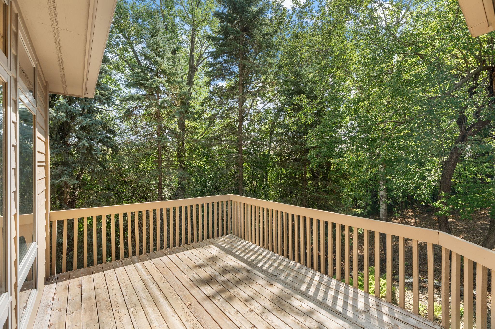 8975 Hunters Way Property Photo 7