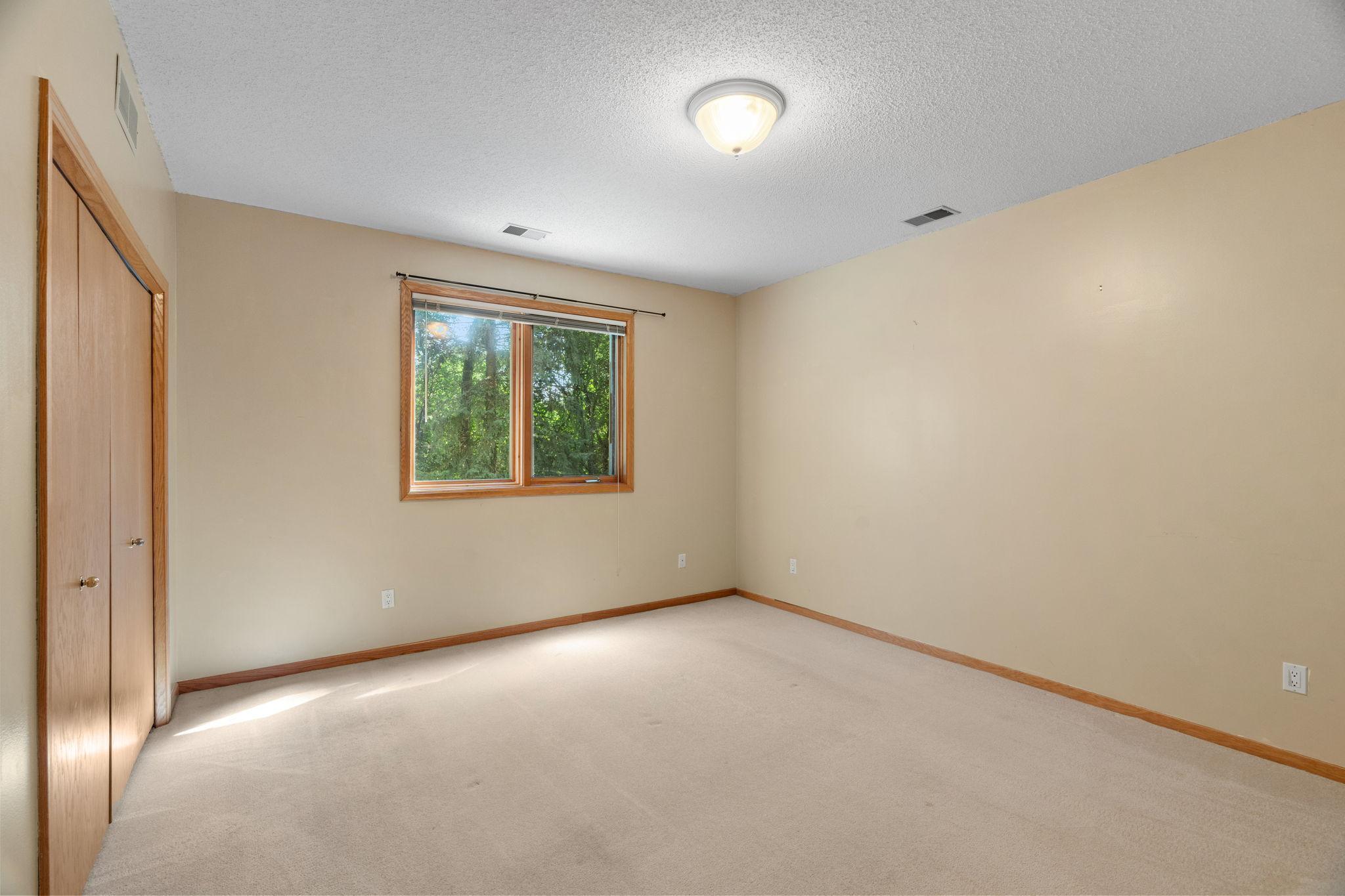 8975 Hunters Way Property Photo 21