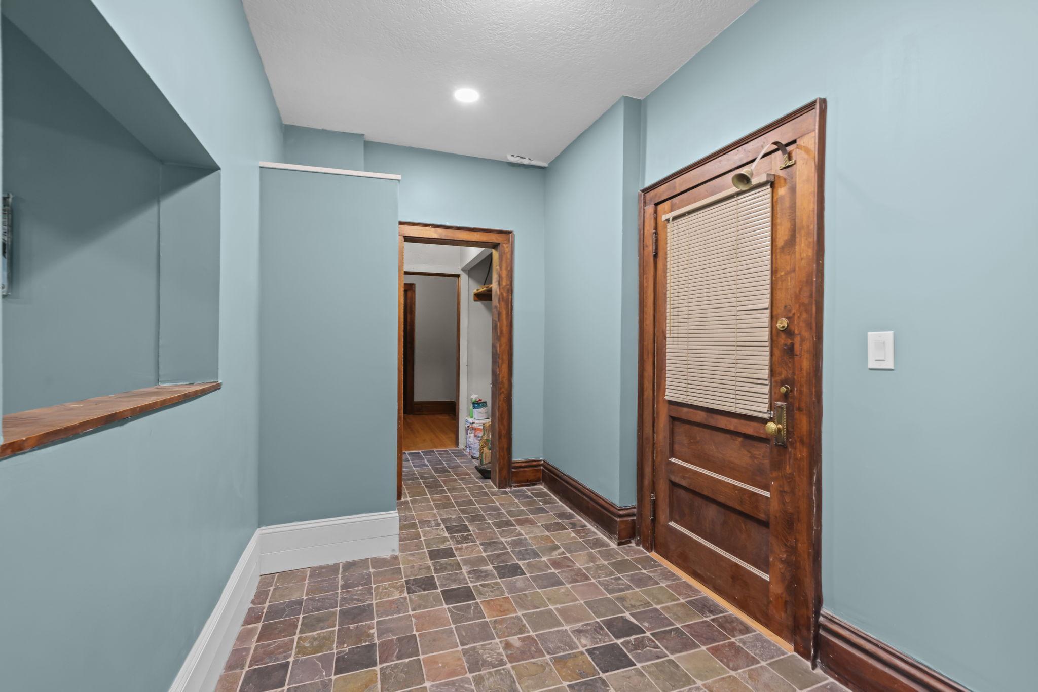 1204 Harmon Place 4 Property Photo 11