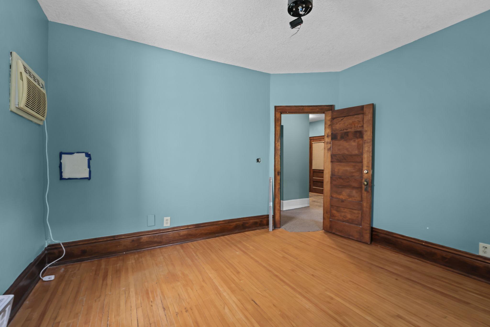 1204 Harmon Place 4 Property Photo 13
