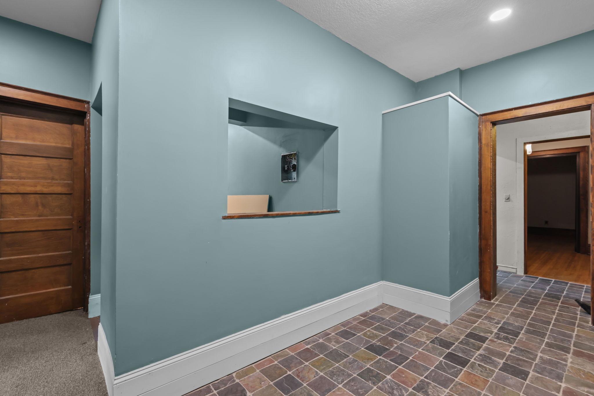 1204 Harmon Place 4 Property Photo 18