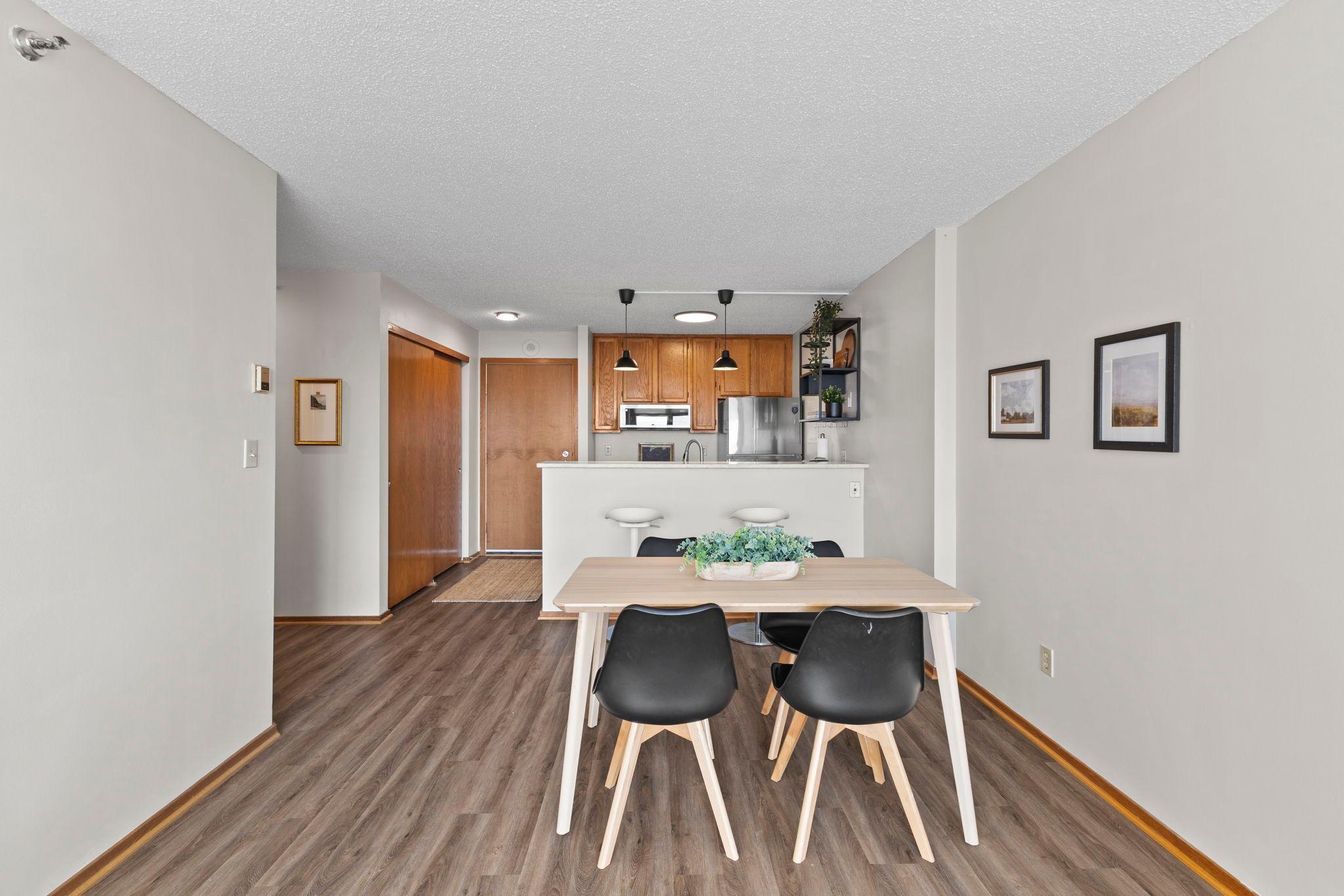 433 S 7th Street 2126 Property Photo 7