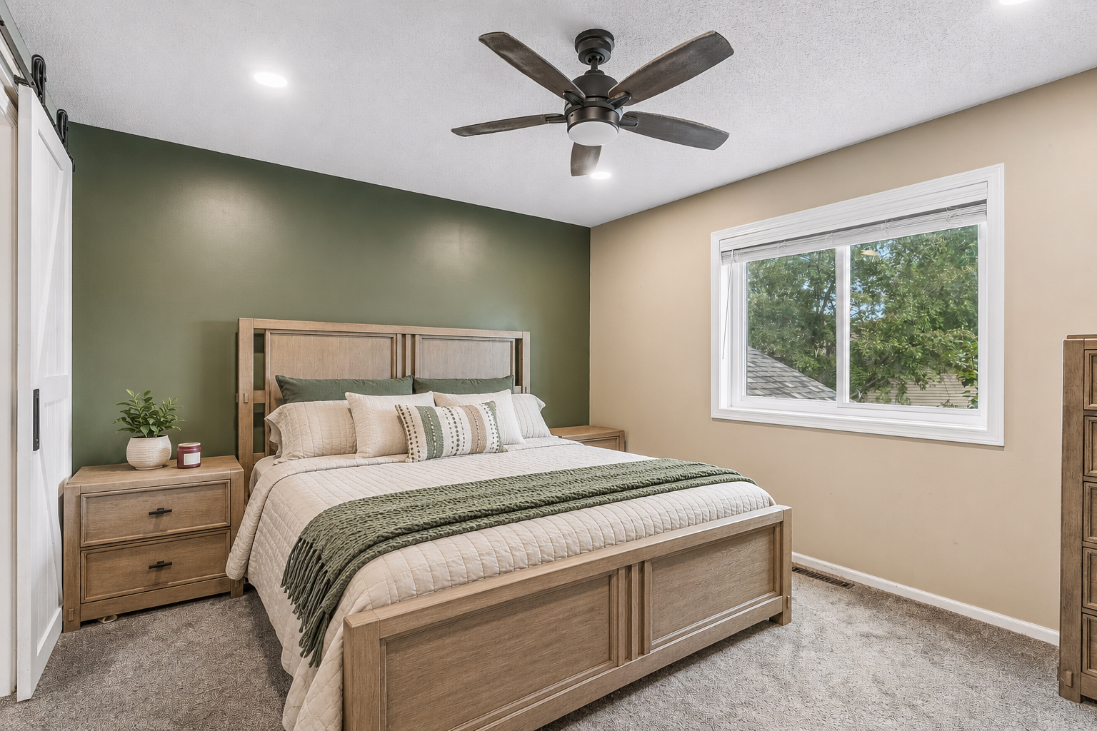 9203 Xenium Lane N Property Photo 15