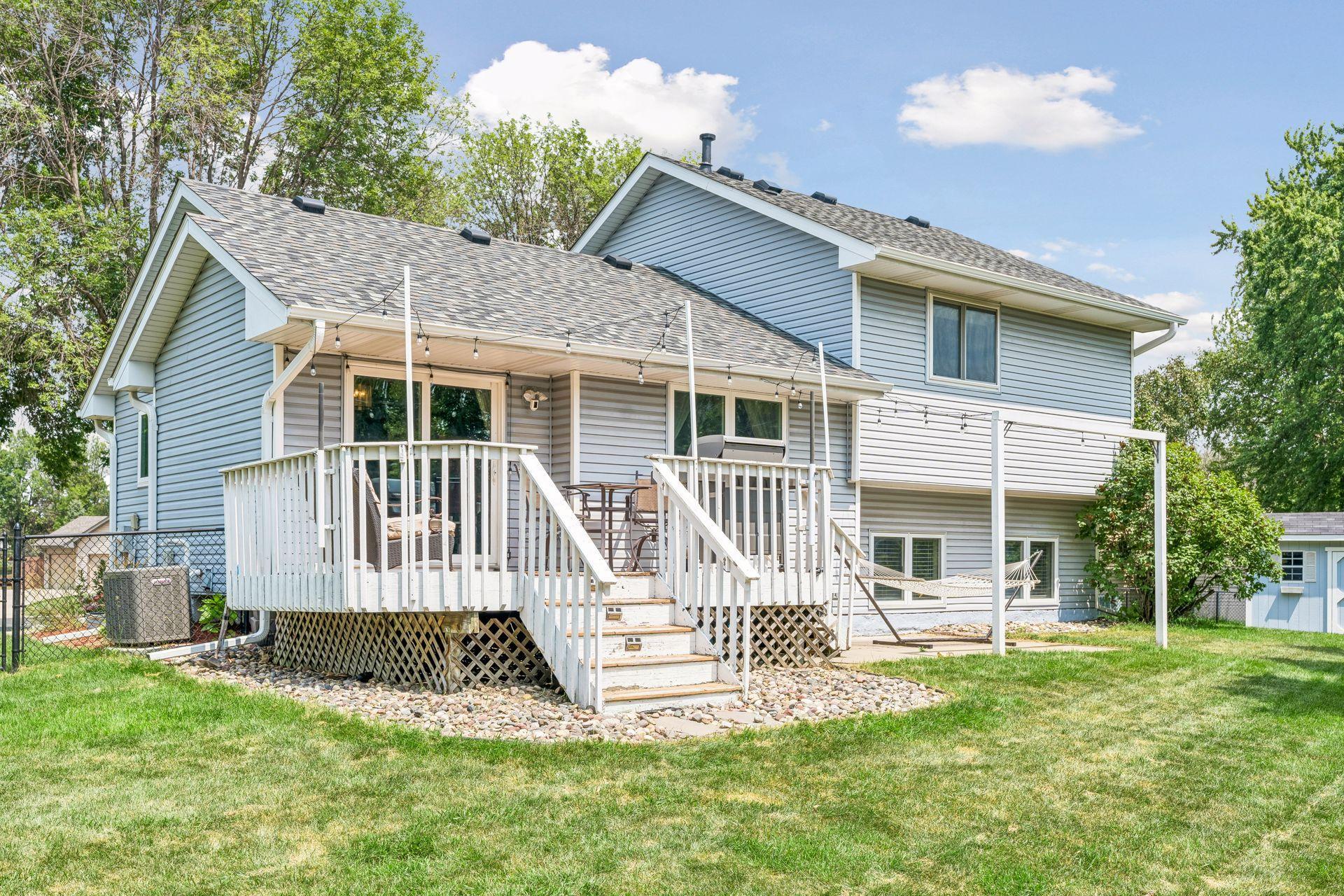 9203 Xenium Lane N Property Photo 27